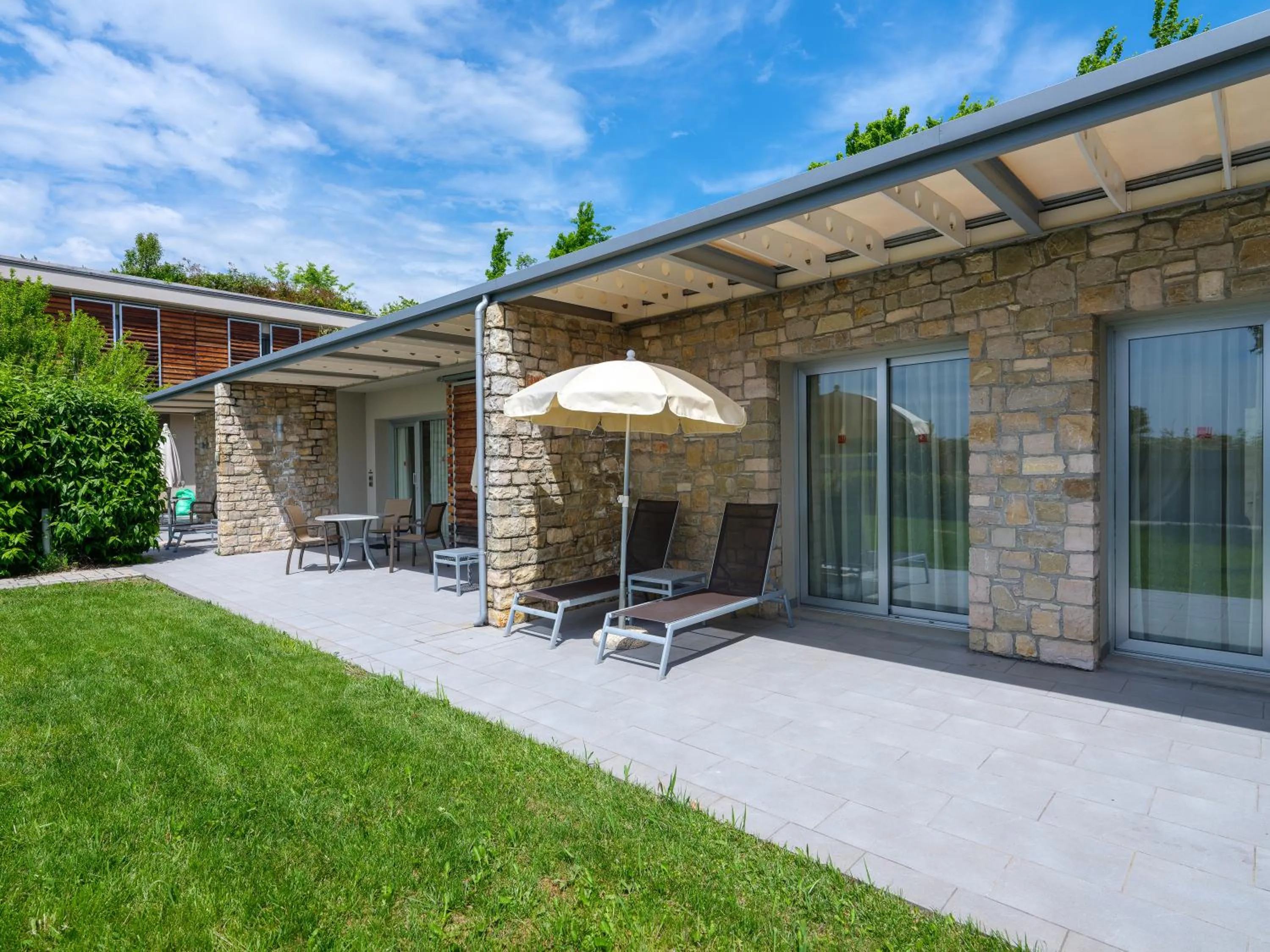 Patio in Parc Hotel Germano Suites & Apartments