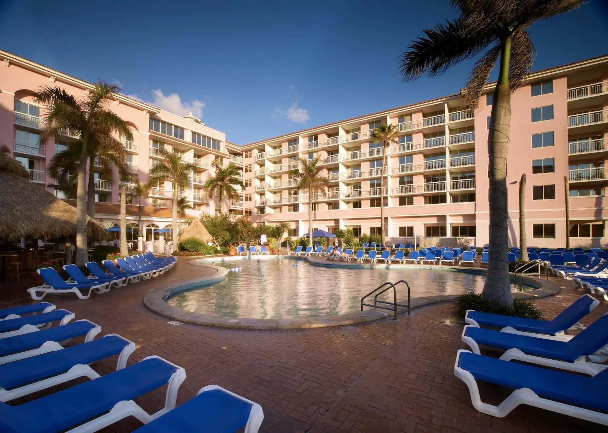 Restaurant/places to eat, Swimming Pool in Palm Beach Shores Resort and Vacation Villas