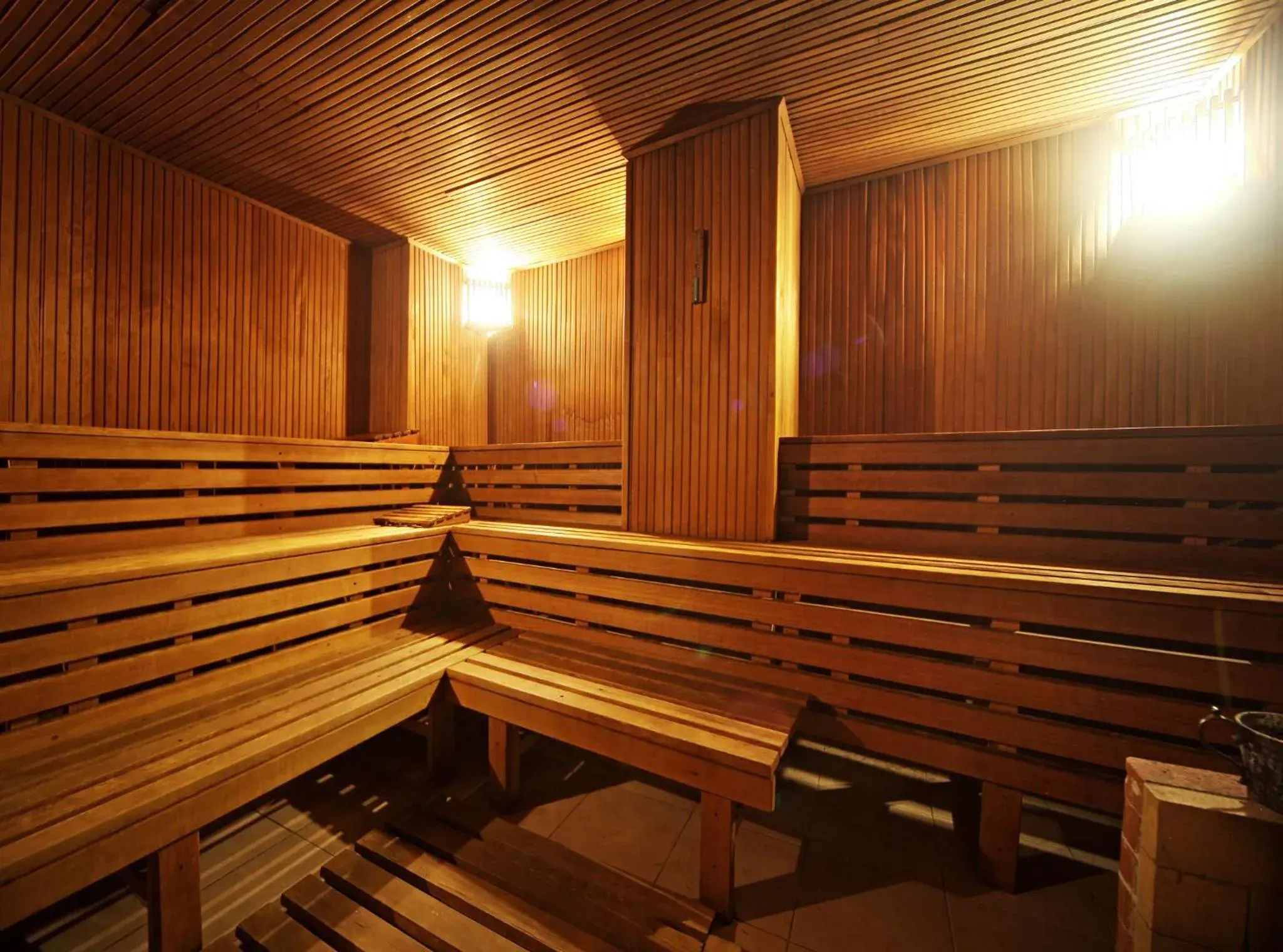 Sauna in Black Bird Hotel