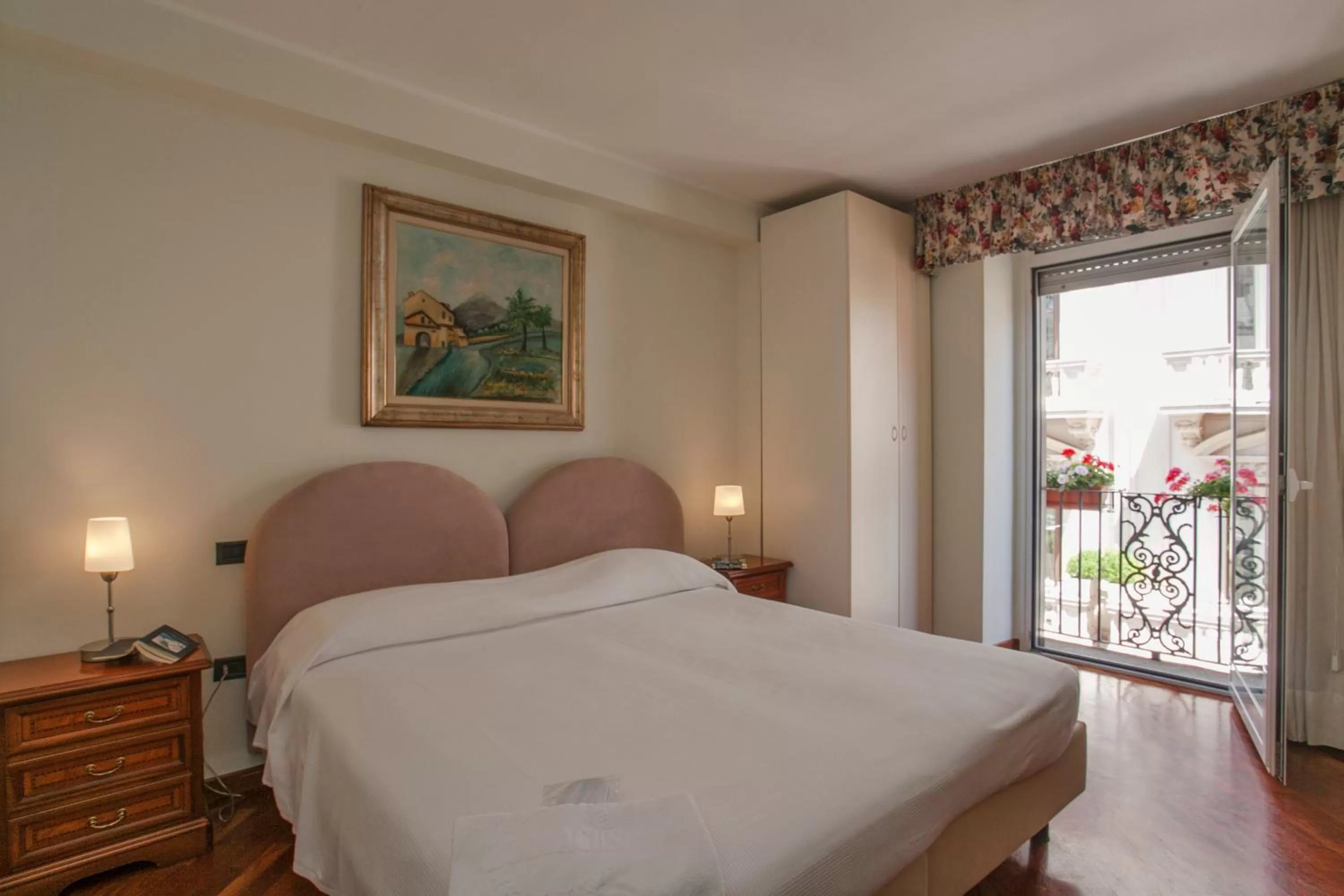 Balcony/Terrace, Bed in Zodiacus Residence