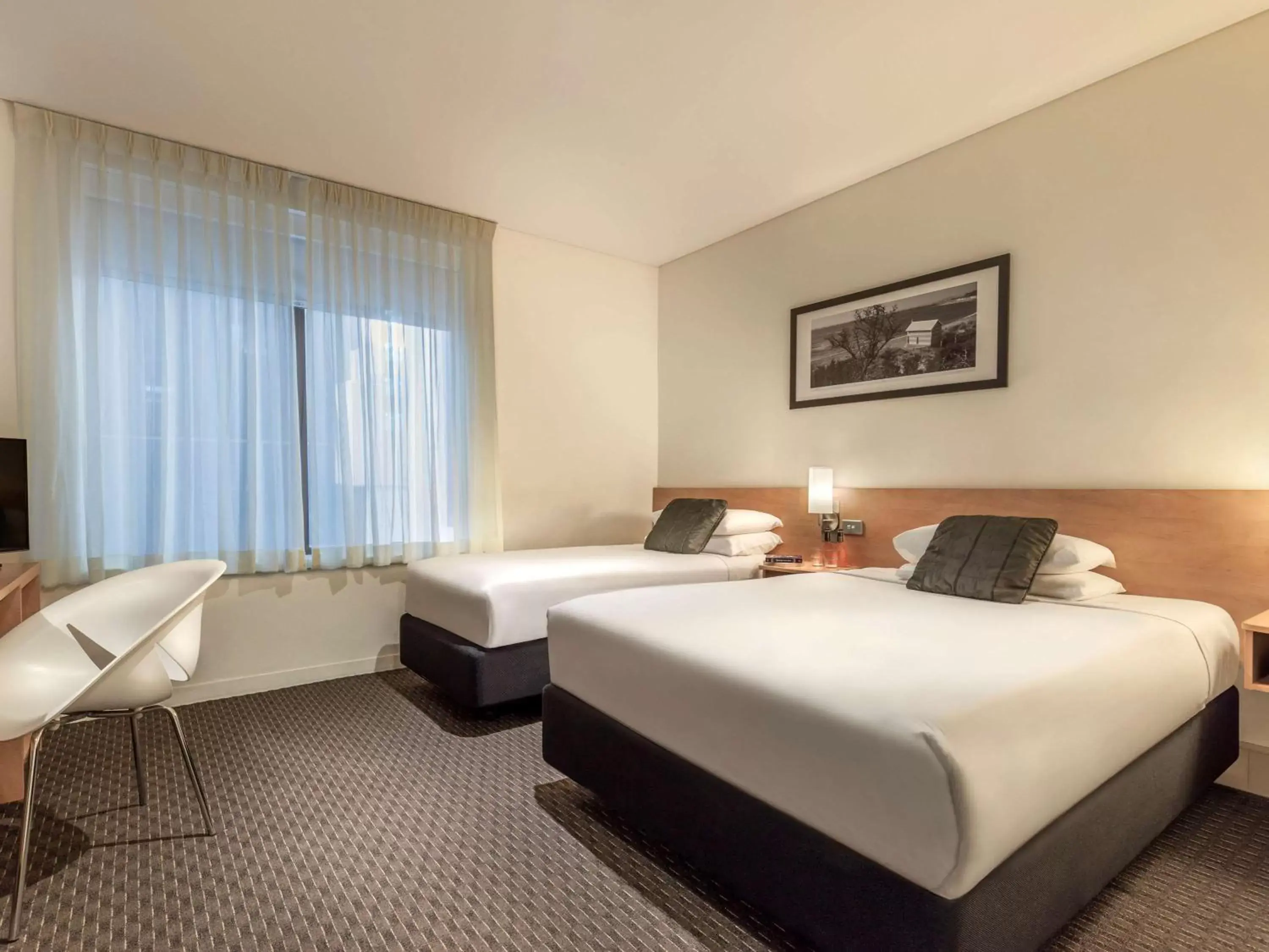 Photo of the whole room, Bed in ibis Melbourne Hotel and Apartments