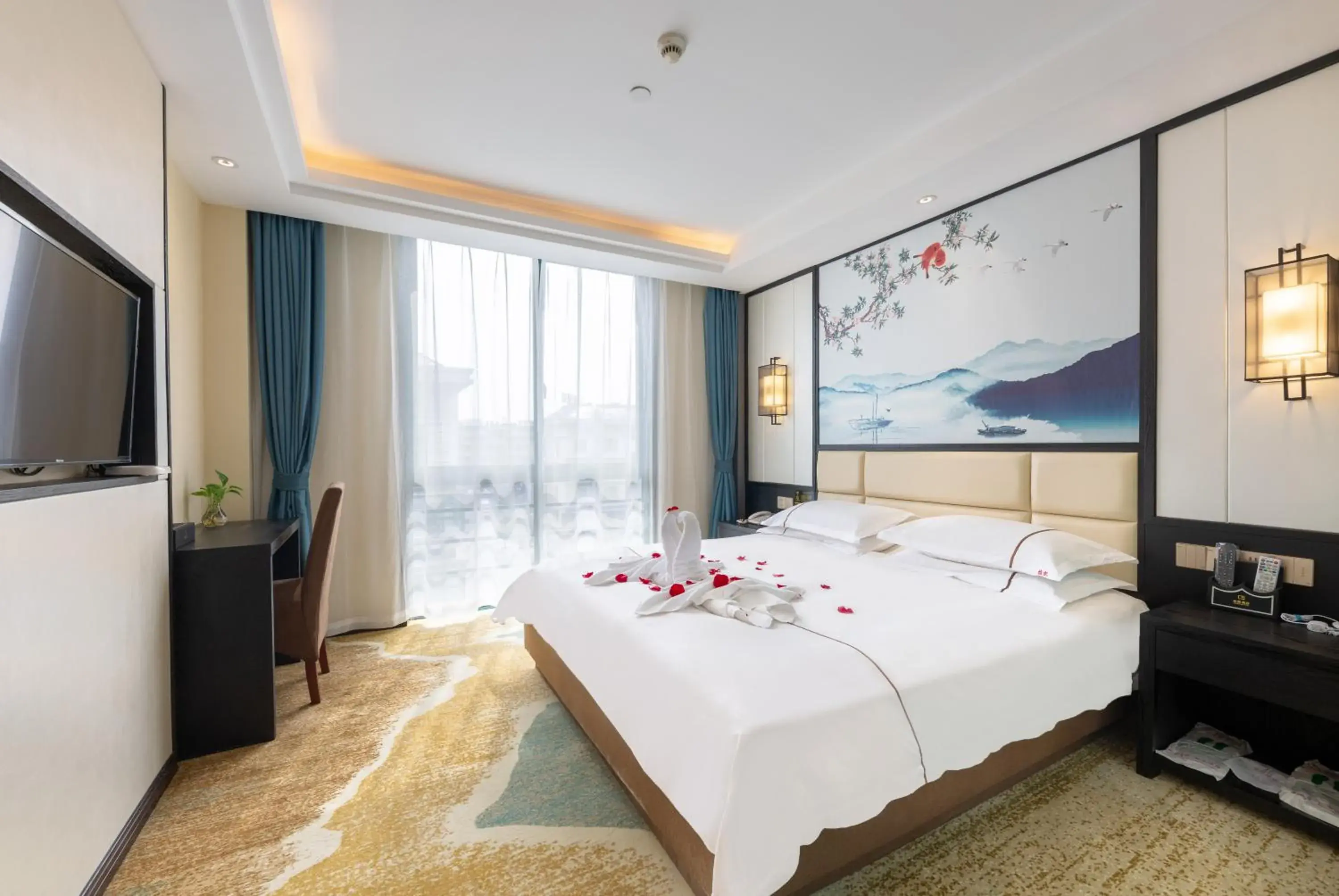 Bed in Yiwu Luckbear Hotel