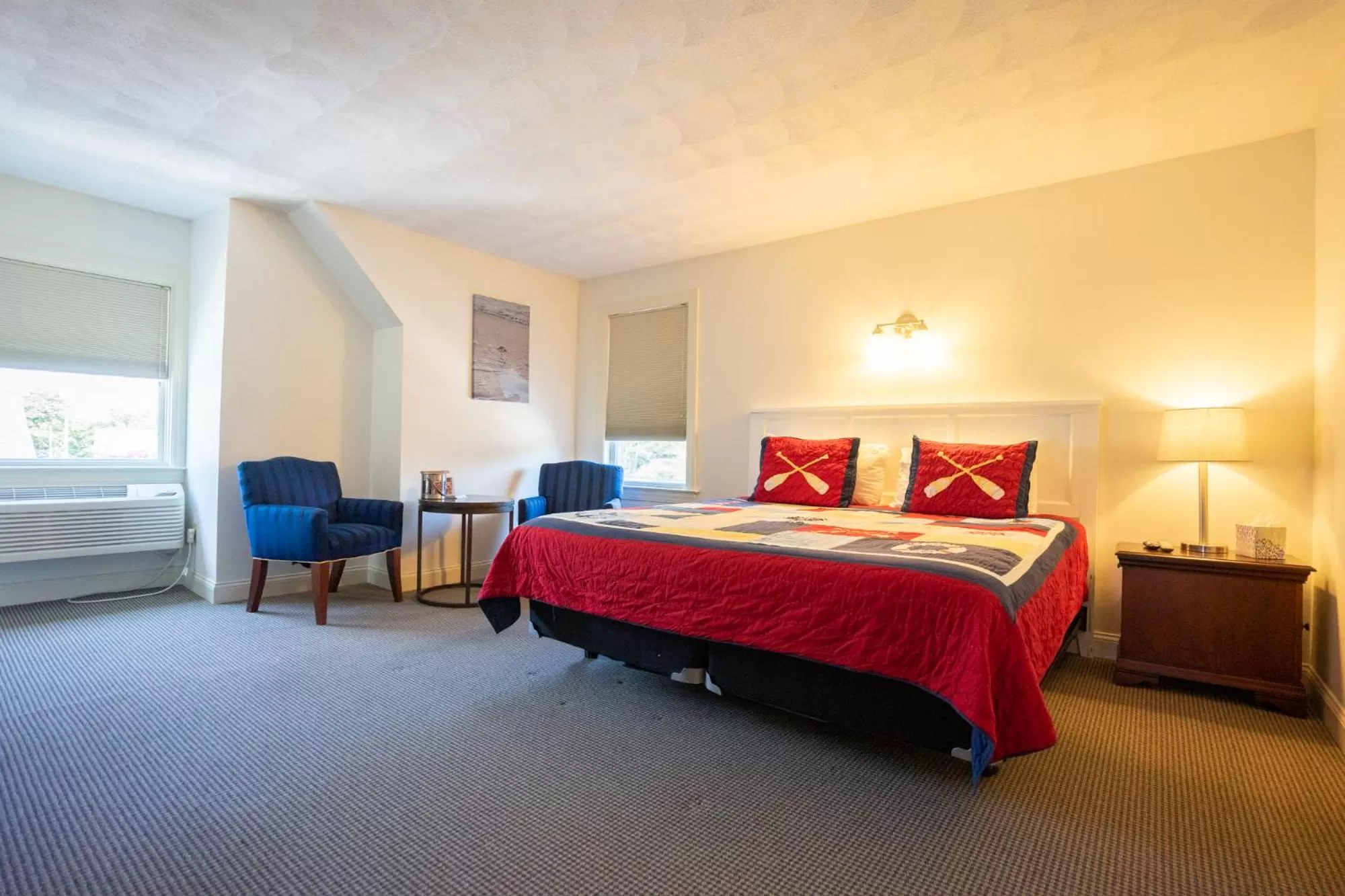 Bedroom, Bed in Rhea's Inn