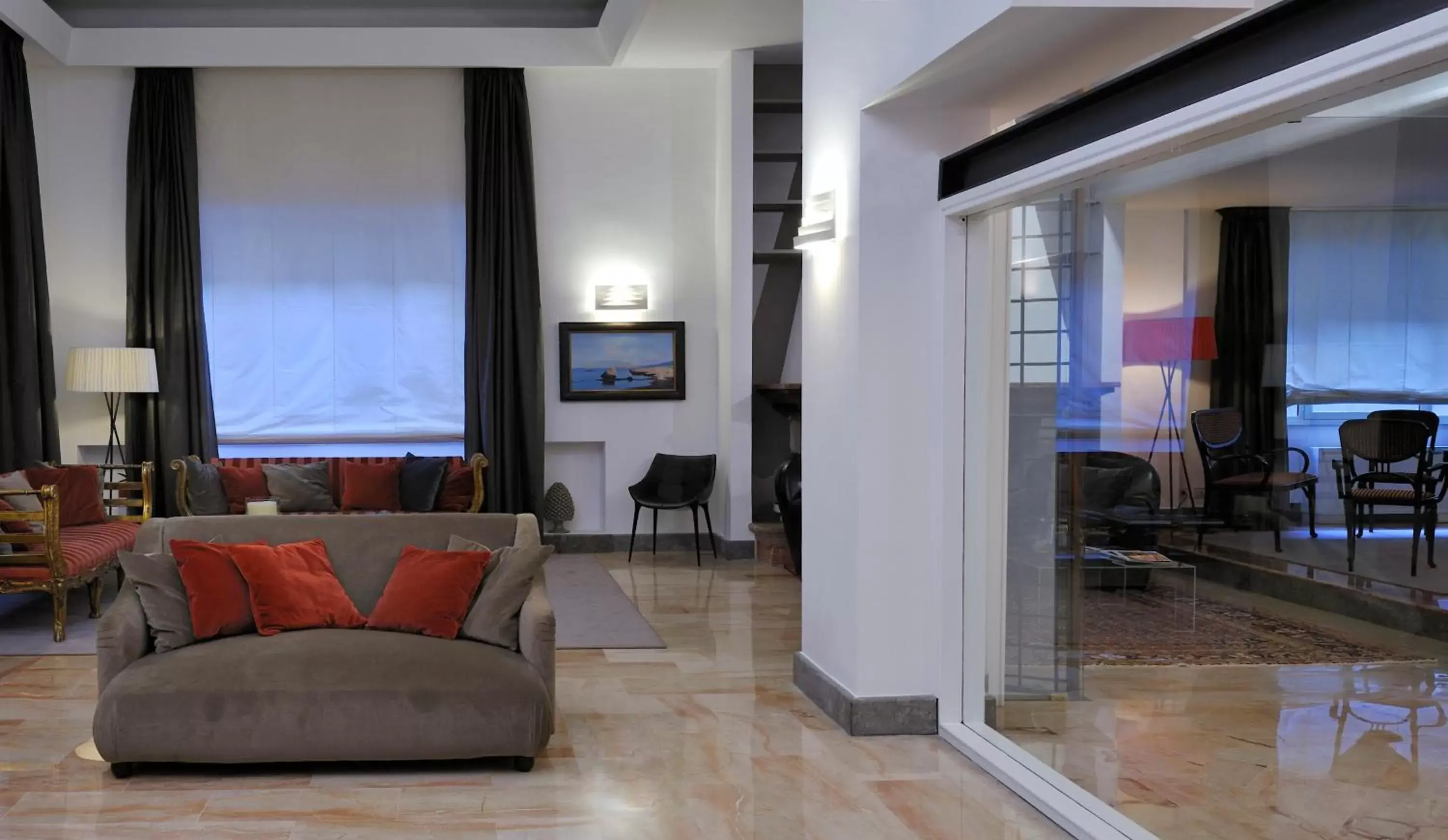 Communal lounge/ TV room, Seating Area in Hotel Principe Di Villafranca