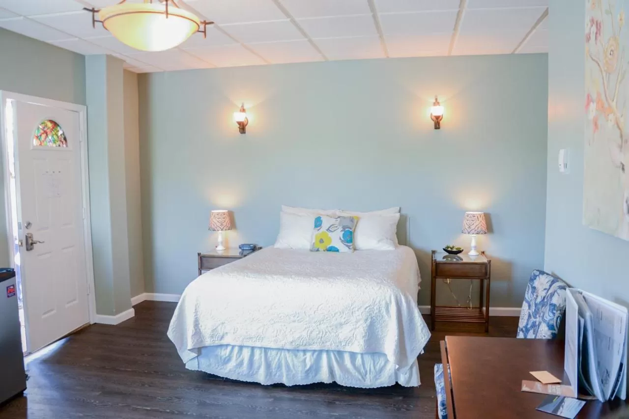 Bed in Trailhead Lodging