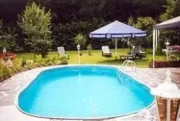Summer, Swimming Pool in Land-Hotel Am Wald Garni