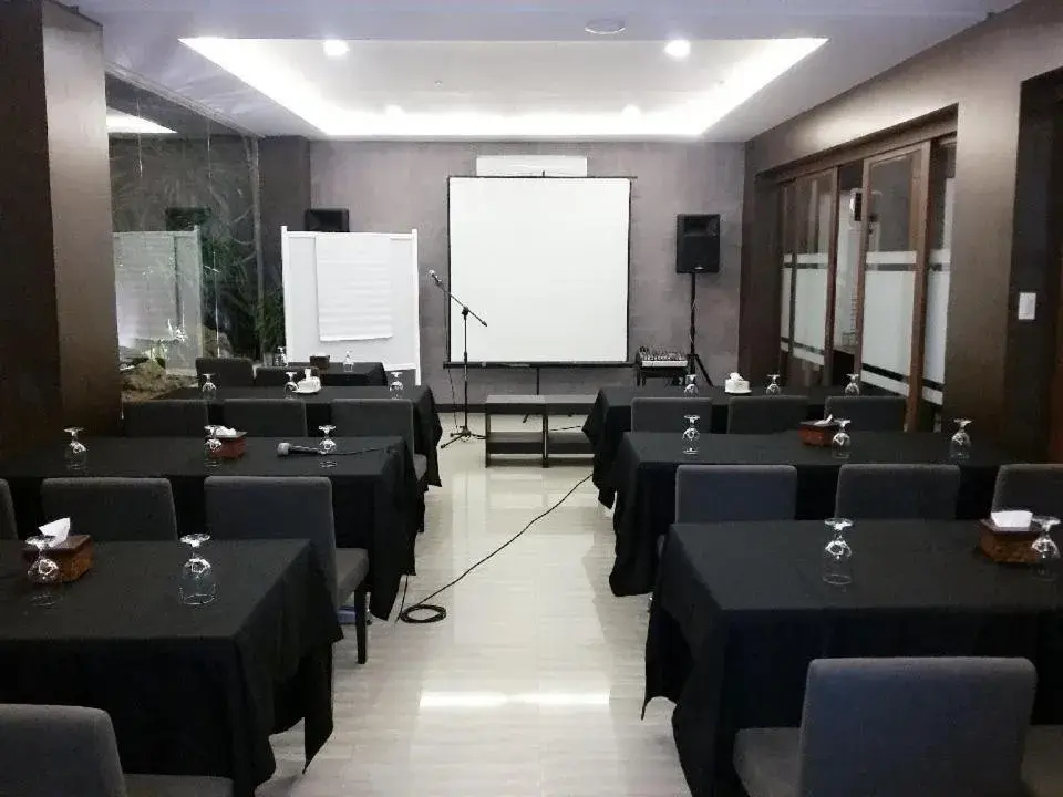 Meeting/conference room in Gt Hotel Iloilo