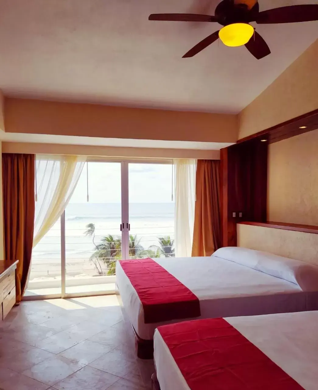 Photo of the whole room, Bed in Mishol Bodas Hotel & Beach Club Privado