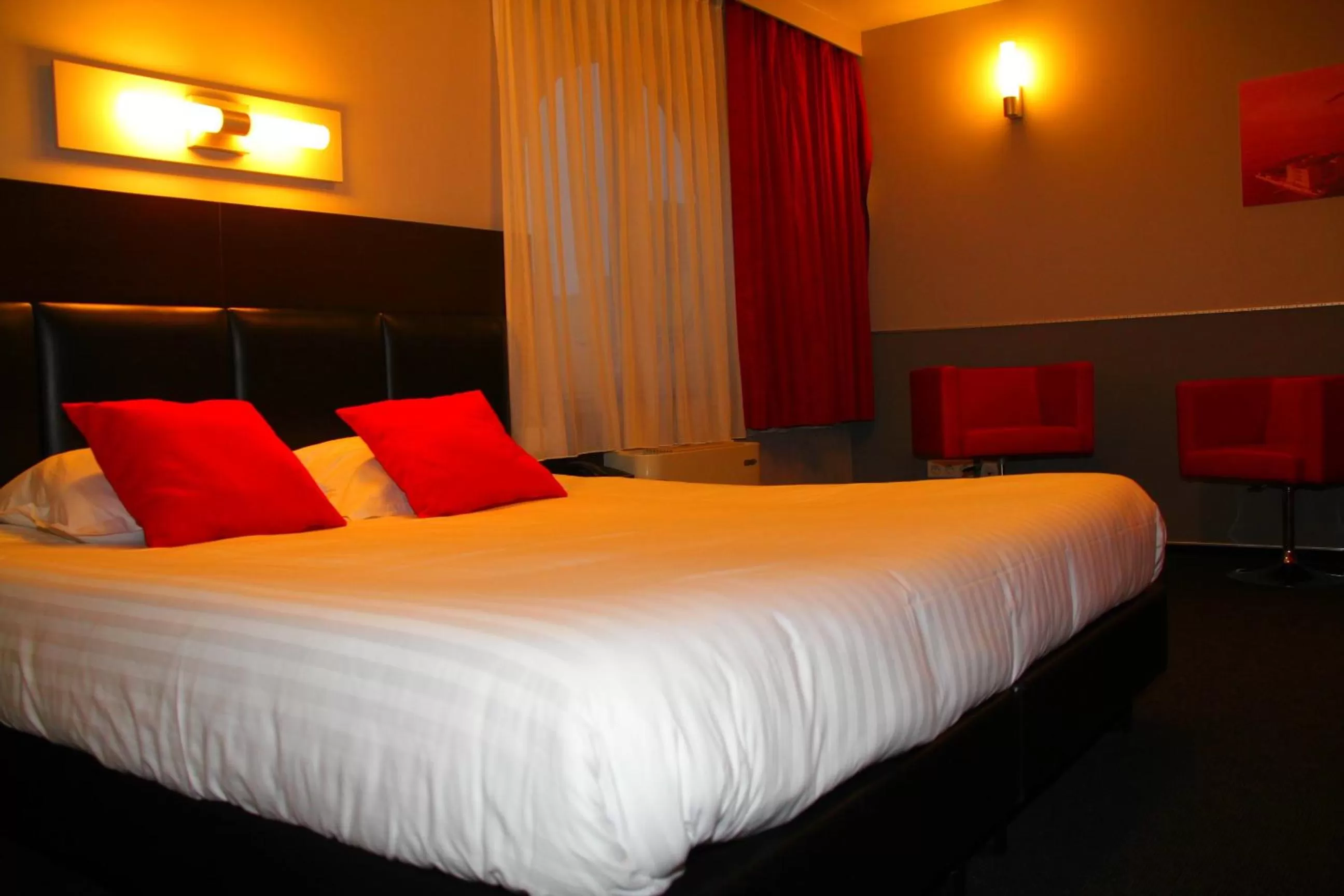 Bedroom, Bed in Hotel La Louve