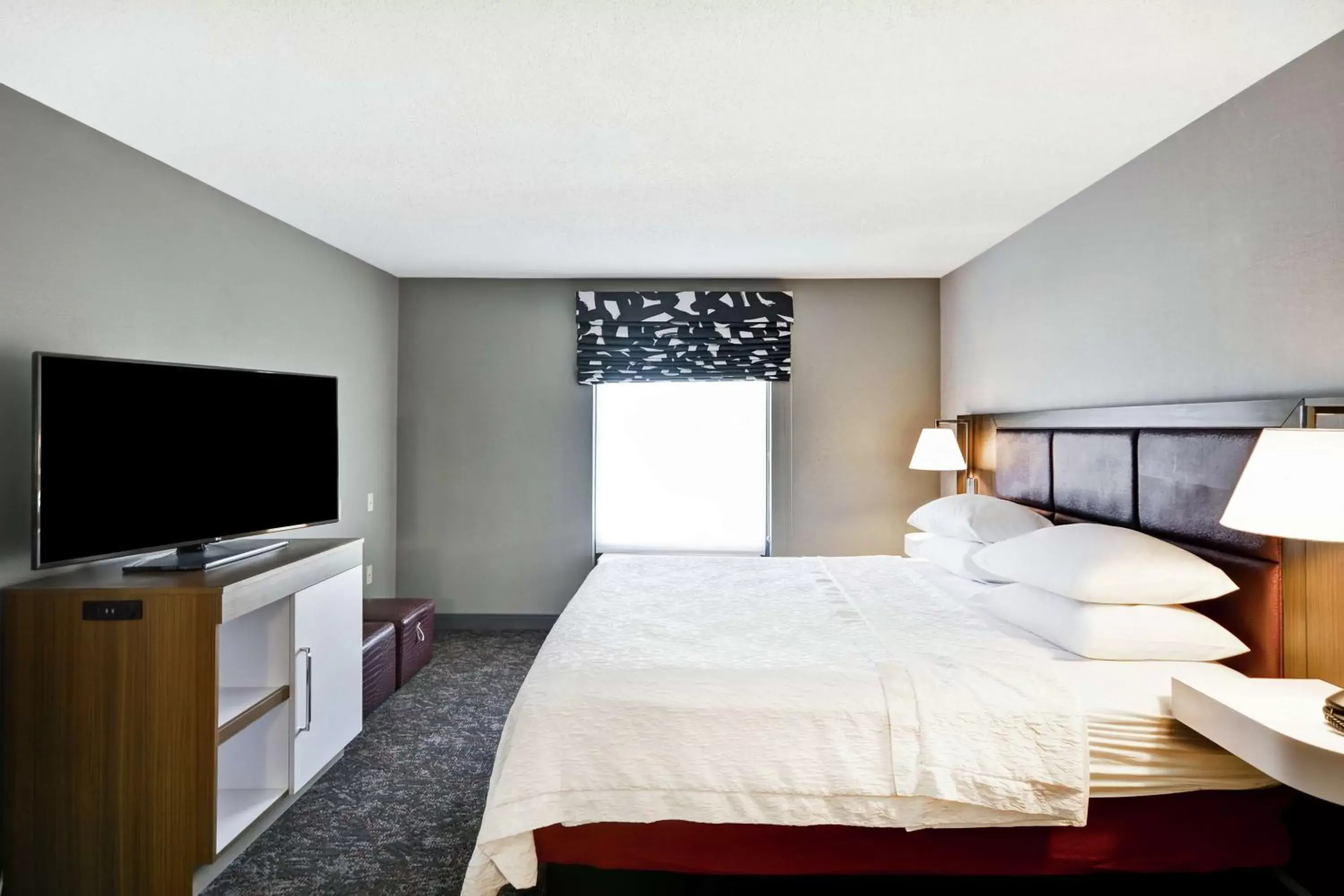 Bedroom, Bed in Hampton Inn & Suites Columbus-Easton Area