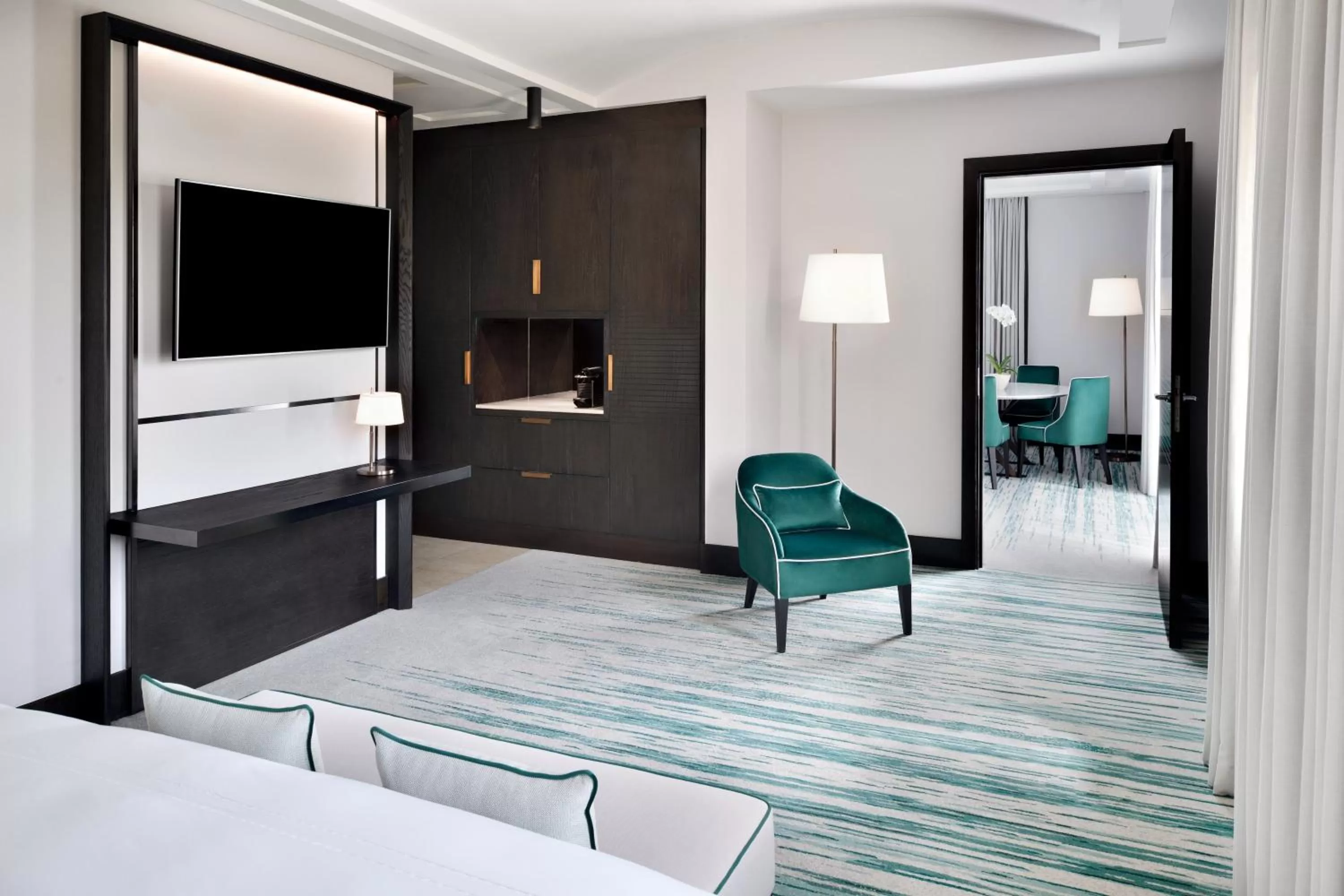 Bedroom, Bed in Address Montgomerie