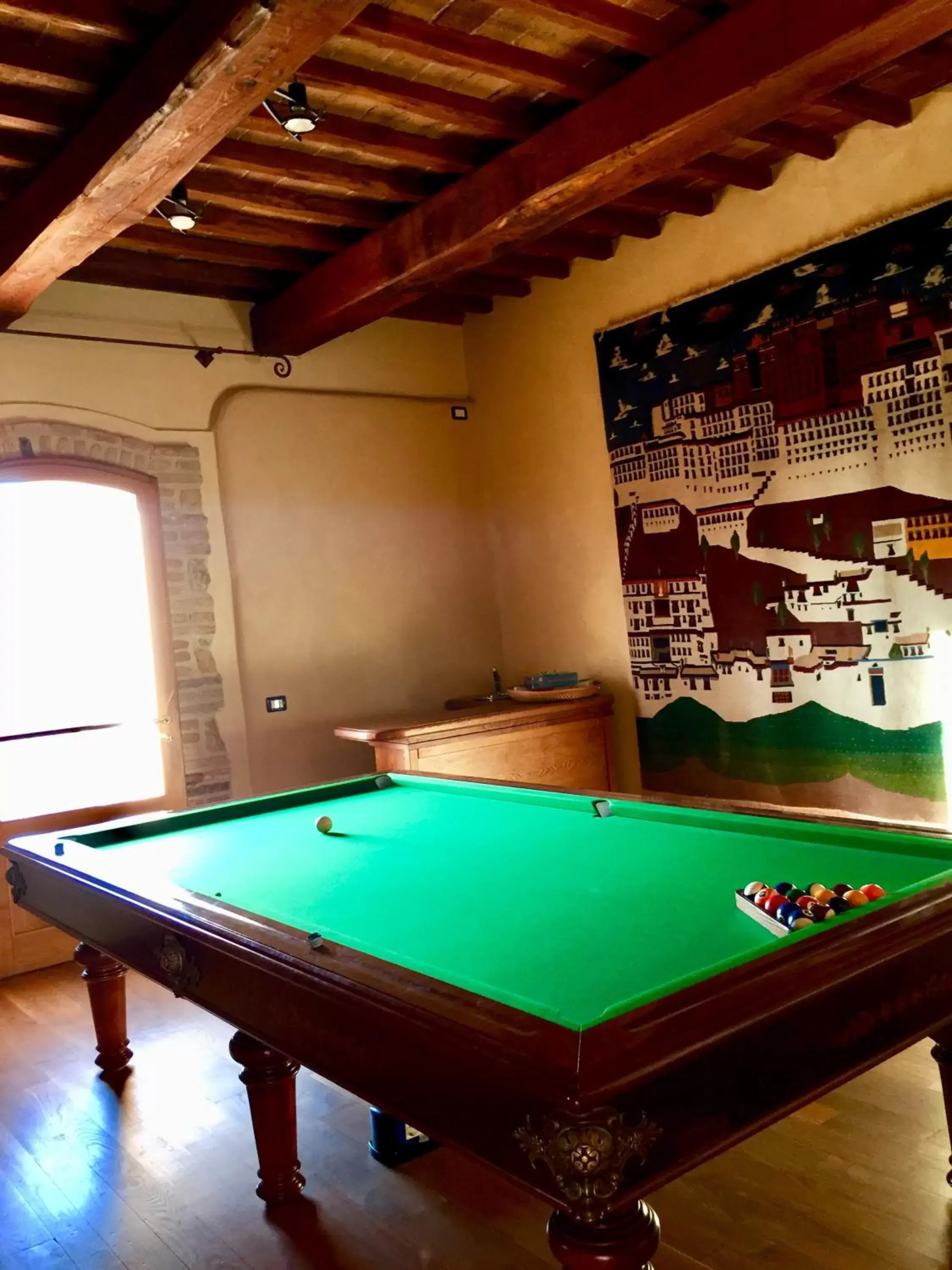 Communal lounge/ TV room, Billiards in Locanda Vesuna