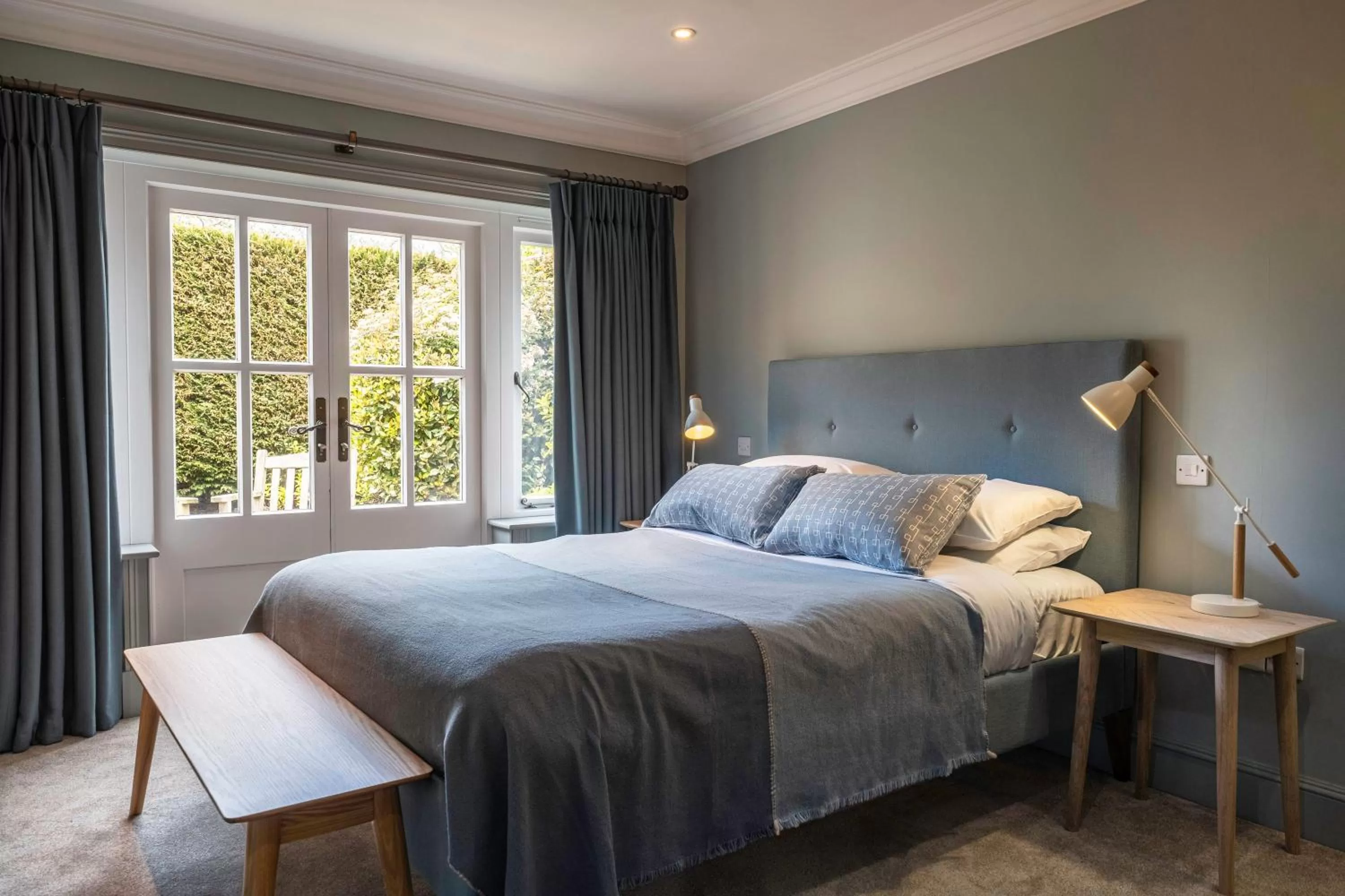 Bedroom, Bed in The Crown Inn