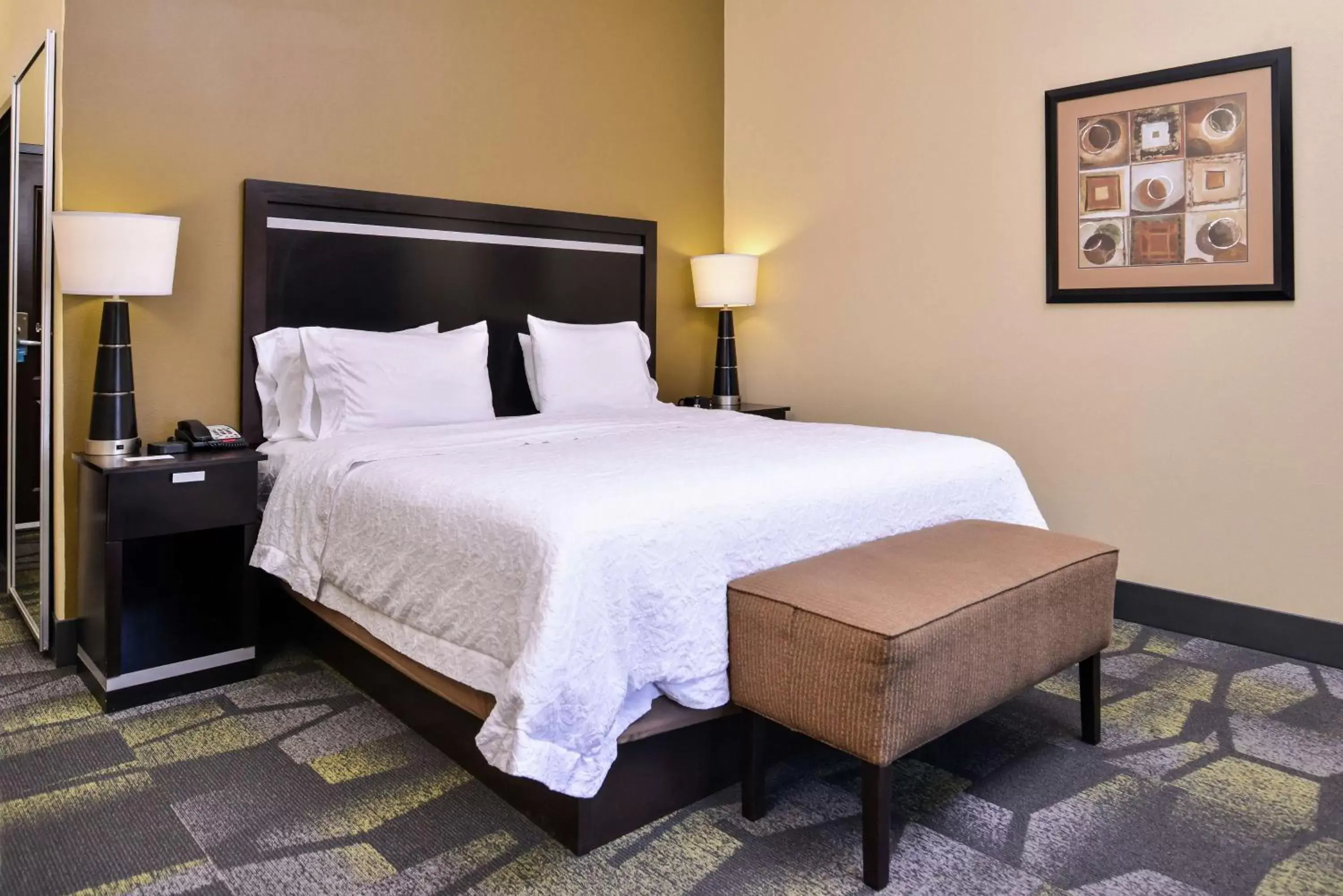 Bed in Hampton Inn & Suites Big Spring