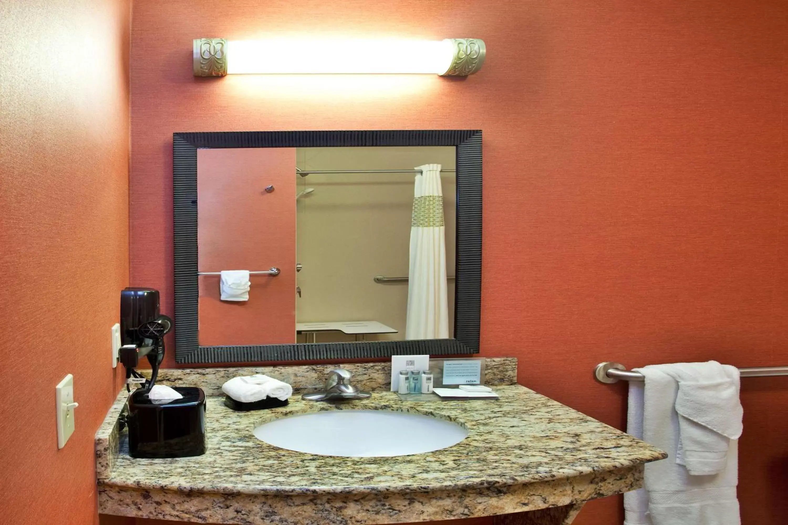 Bathroom in Hampton Inn & Suites Morgan City