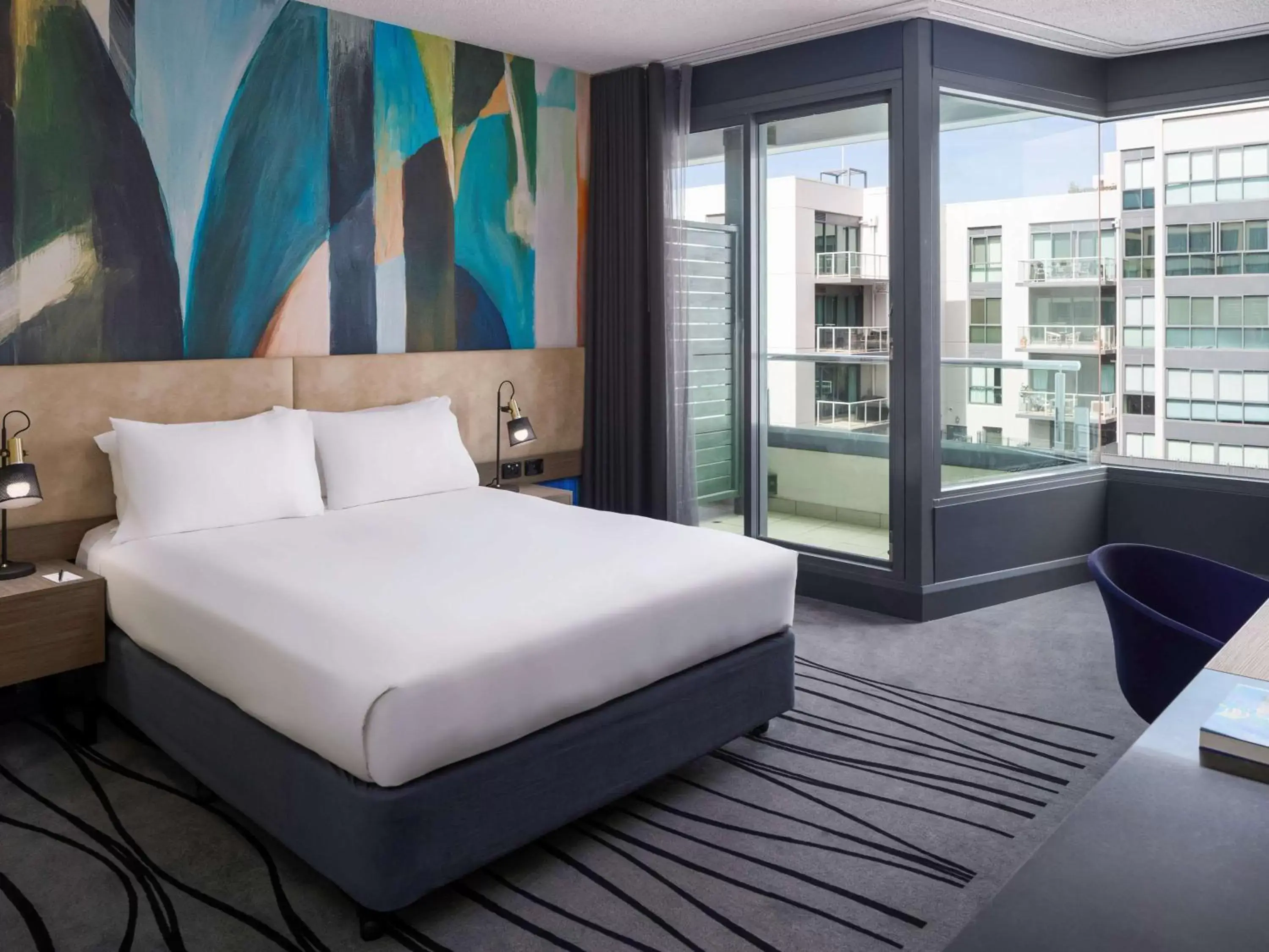 Photo of the whole room, Bed in Novotel Geelong