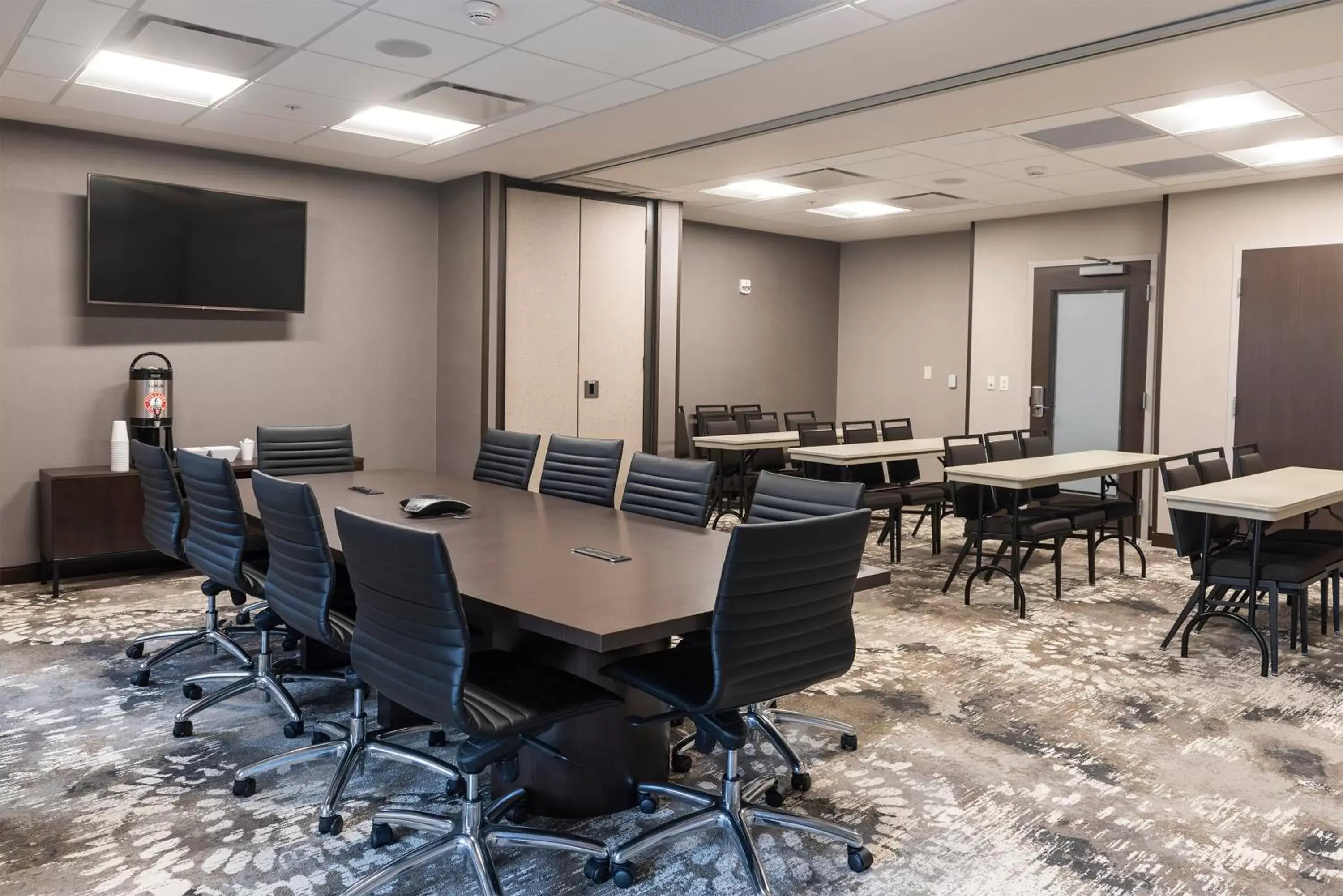 Meeting/conference room in Wingate by Wyndham Angola