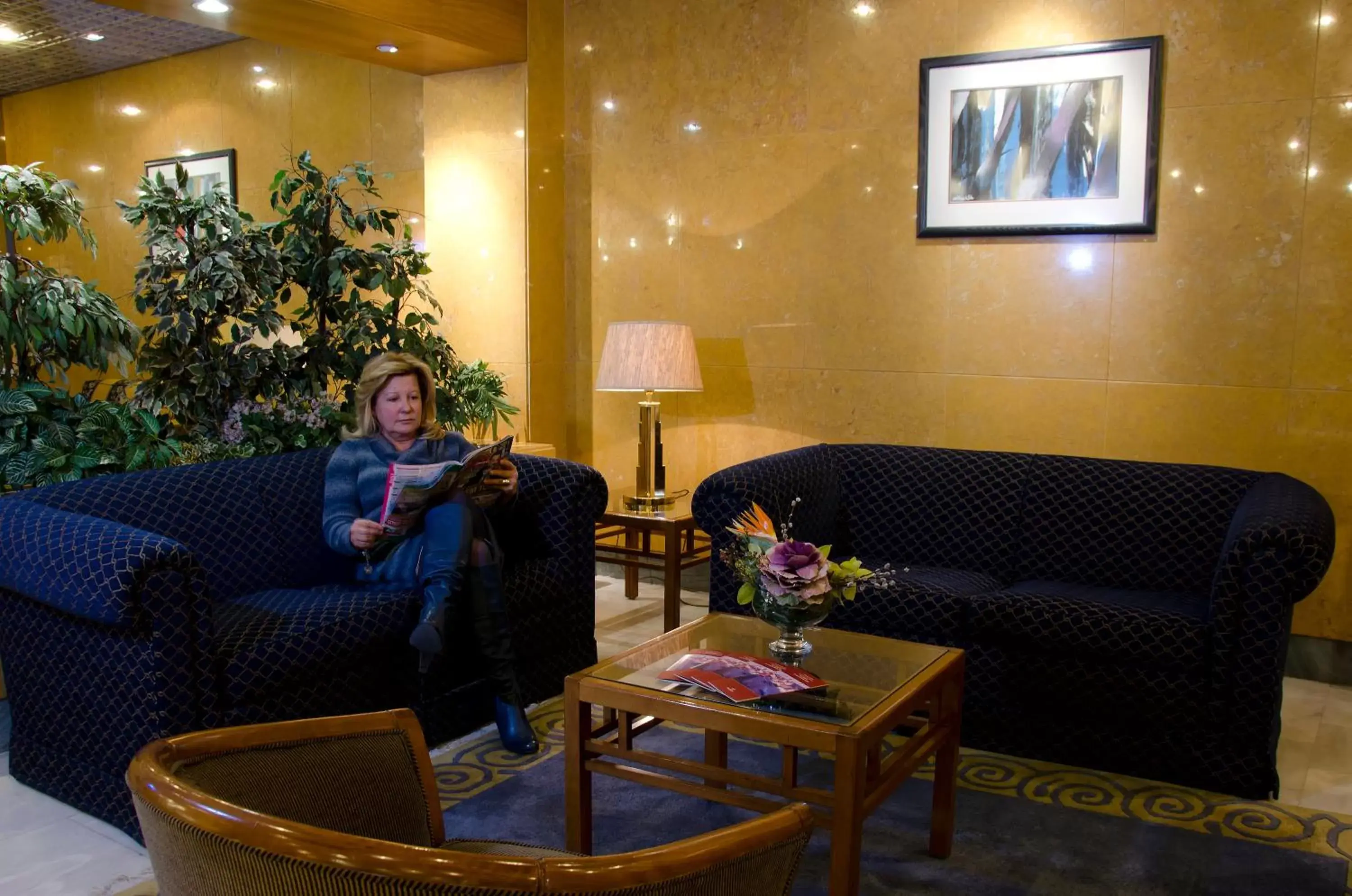 Lobby or reception in VIP Inn Berna Hotel