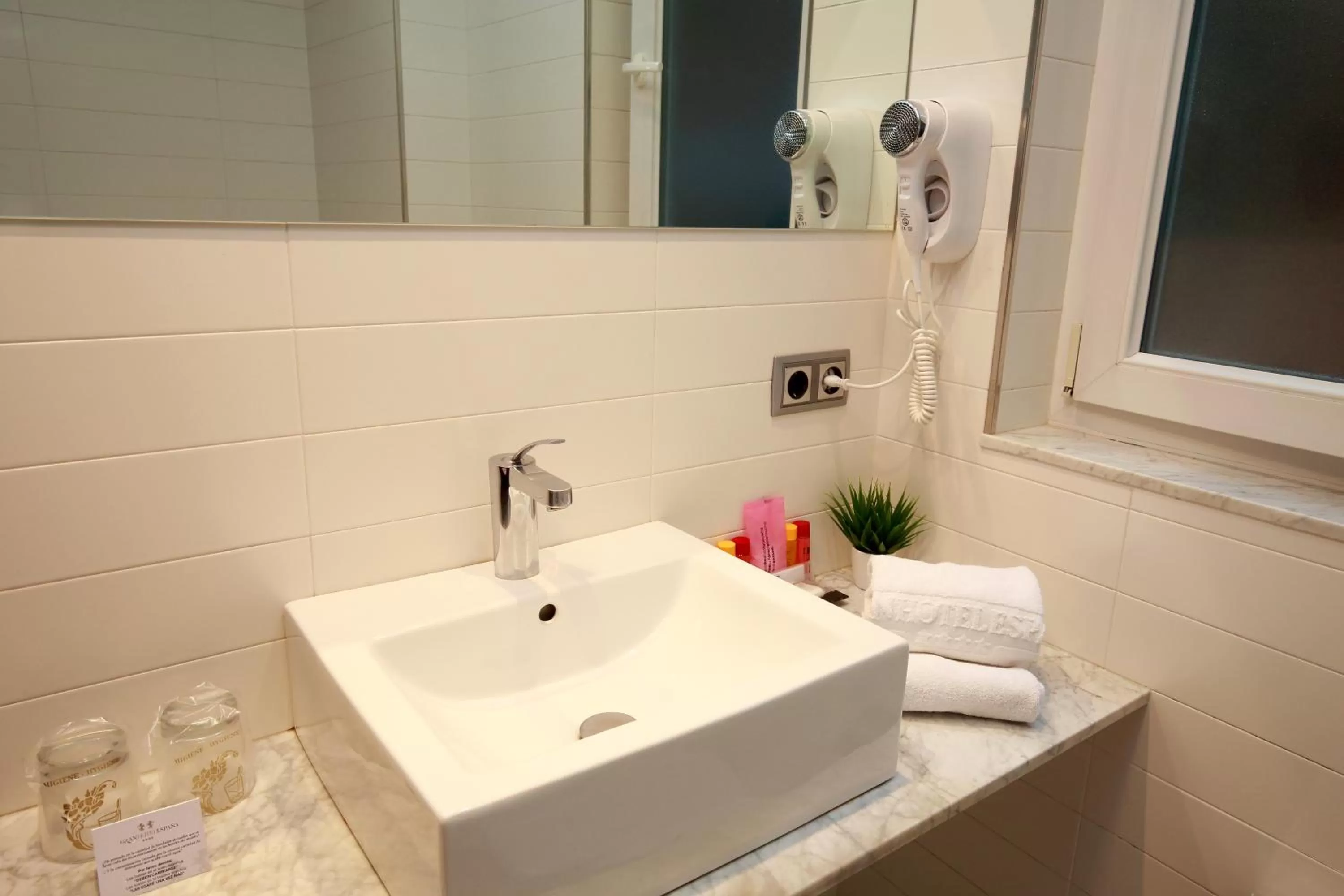 Bathroom in Gran Hotel España
