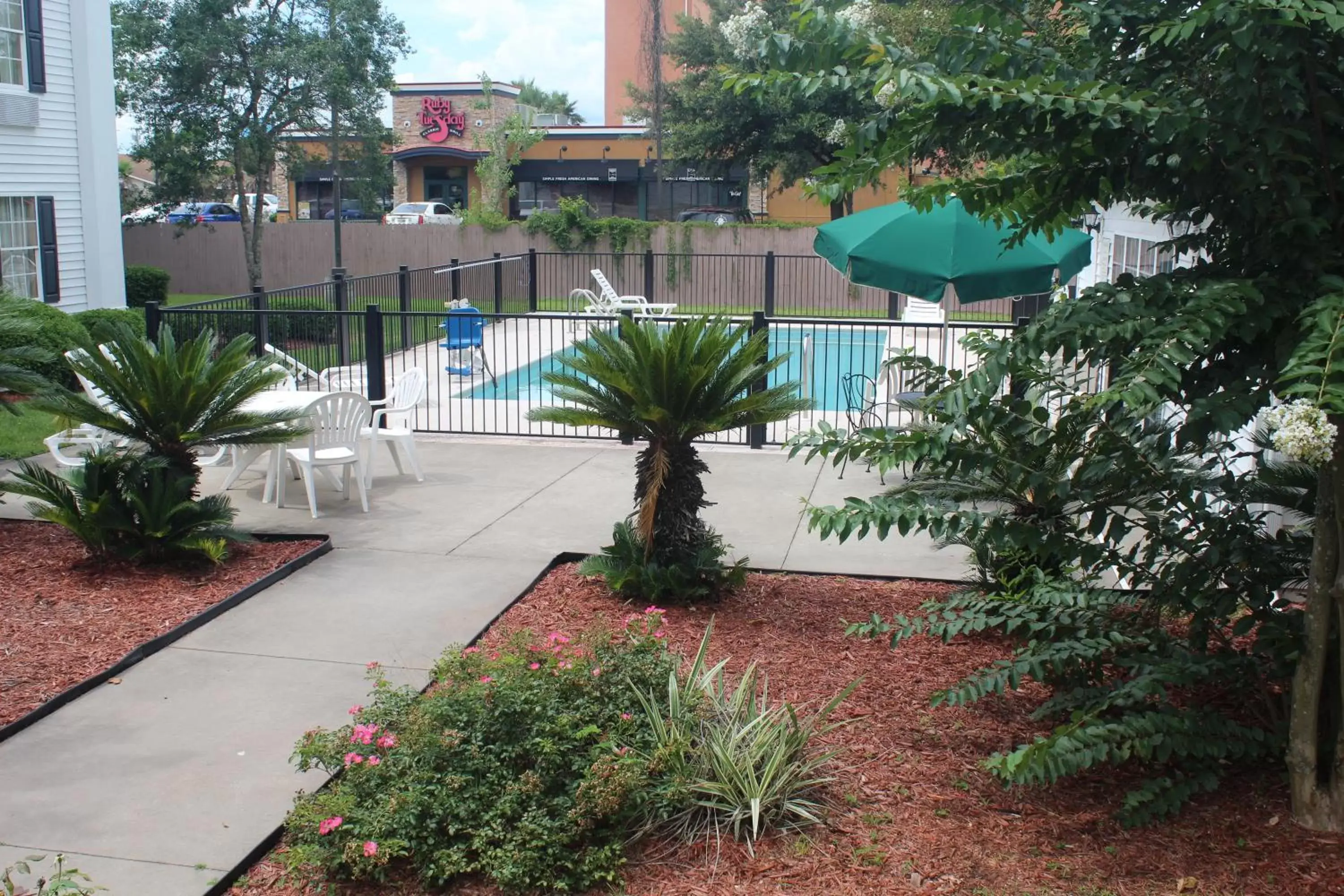 Swimming pool in Quality Inn Lake City