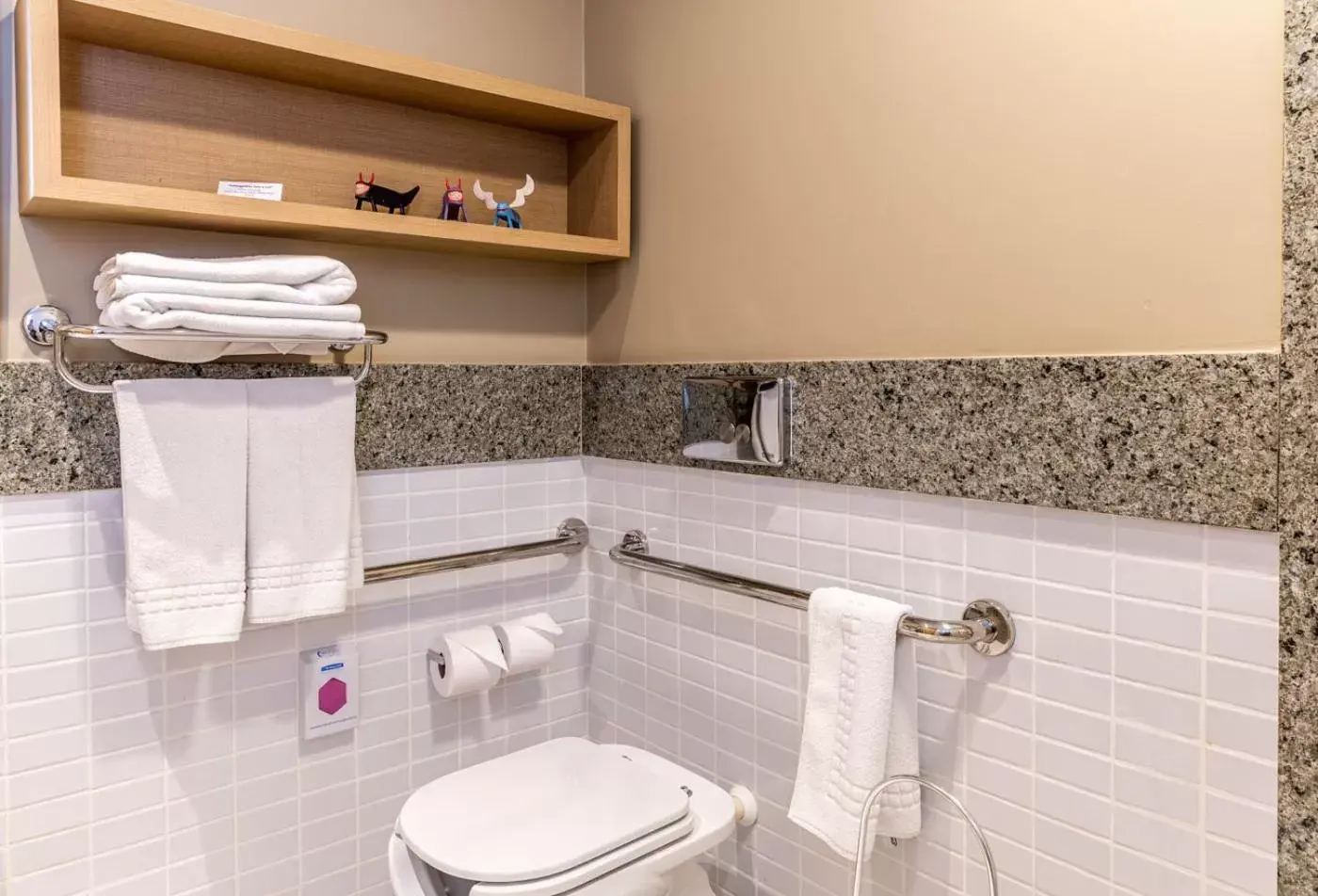 Bathroom in Iu-á Hotel