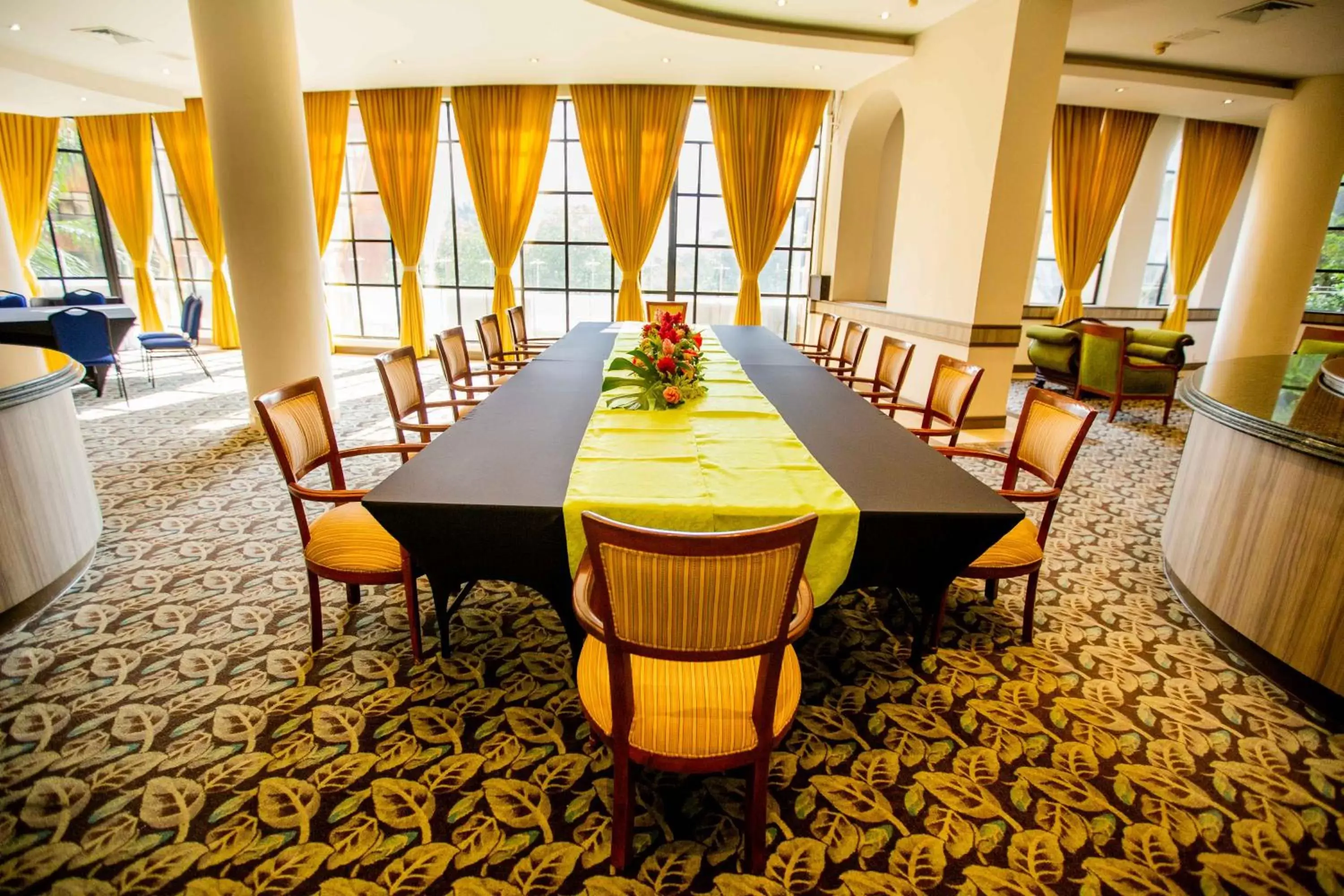 Banquet/Function facilities in Hotel Dann Carlton Cali