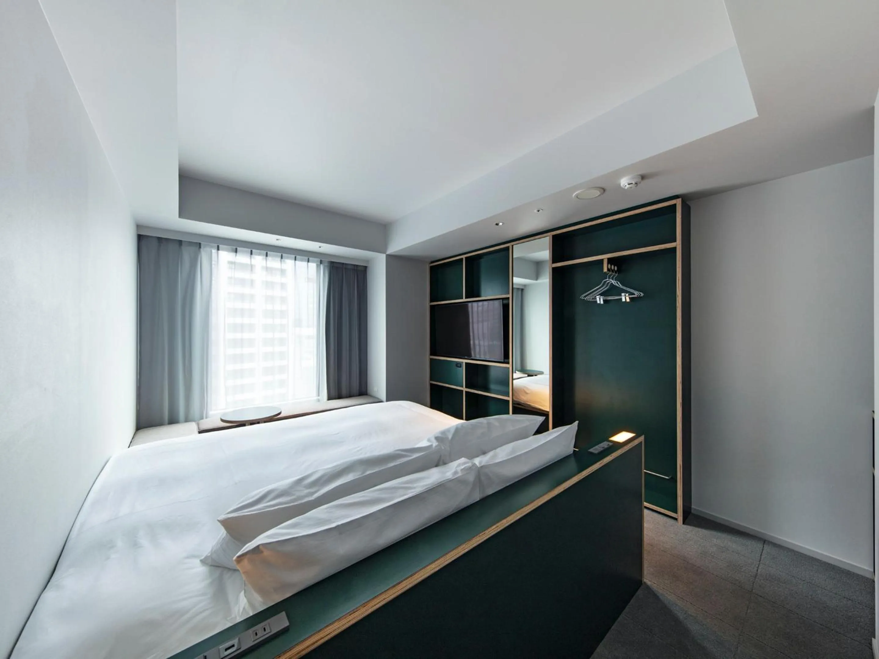 Photo of the whole room, Bed in all day place shibuya