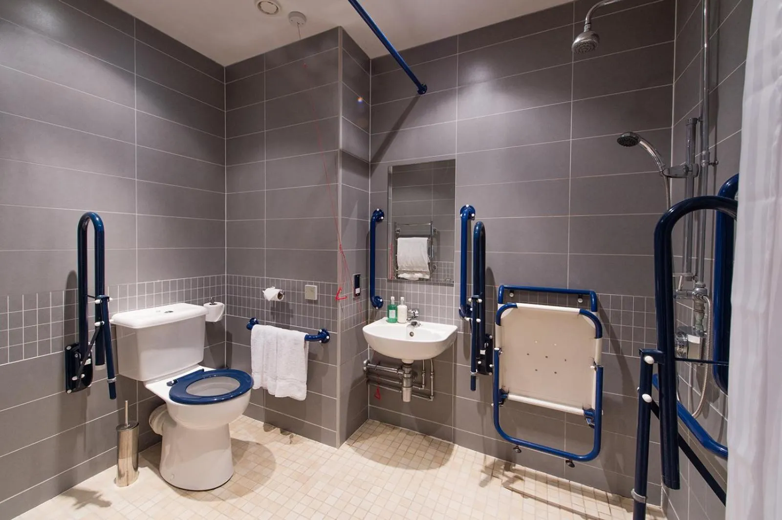 Bathroom in Lakeside Park Hotel & Spa