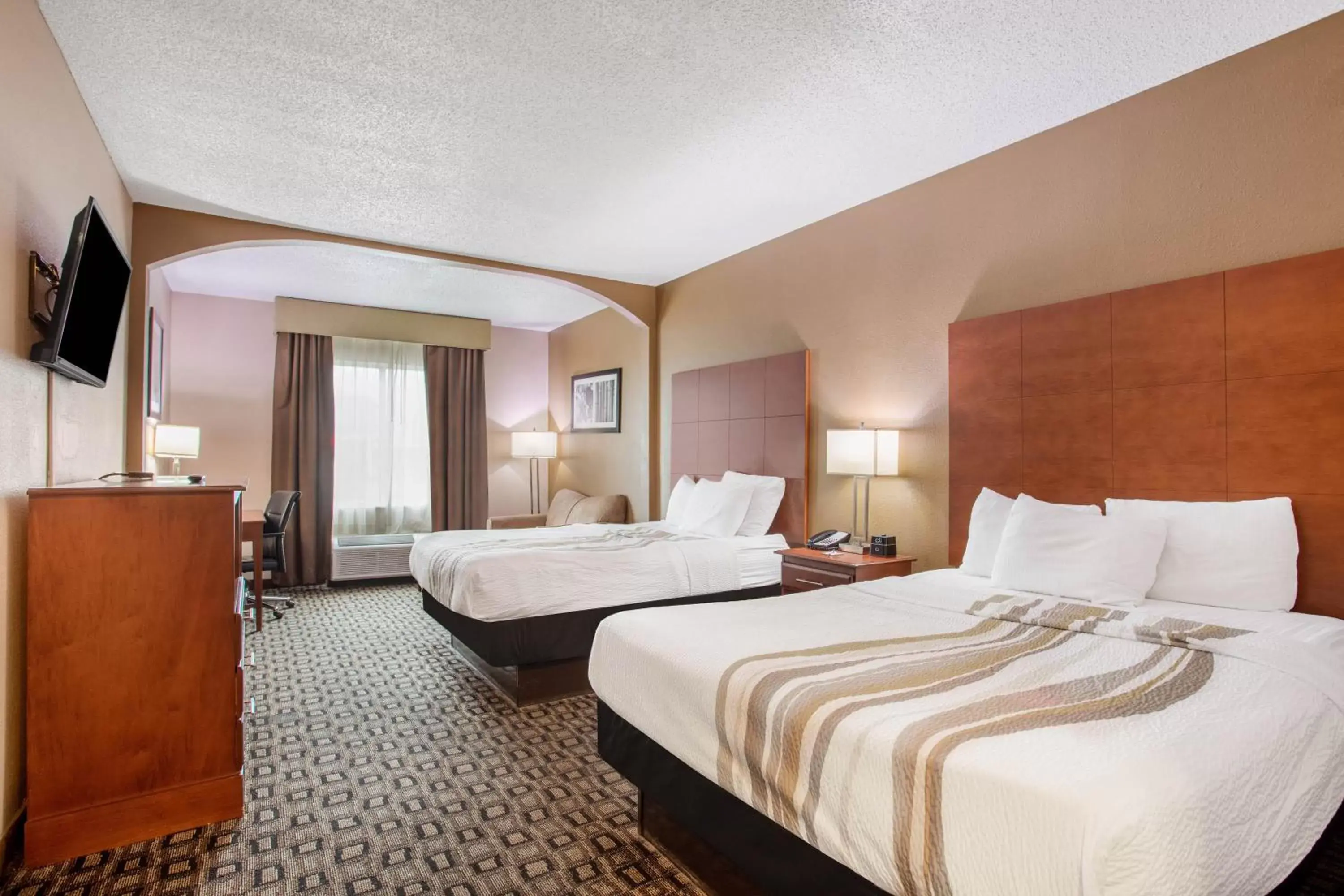 Bedroom, Bed in La Quinta Inn by Wyndham Decatur Alabama