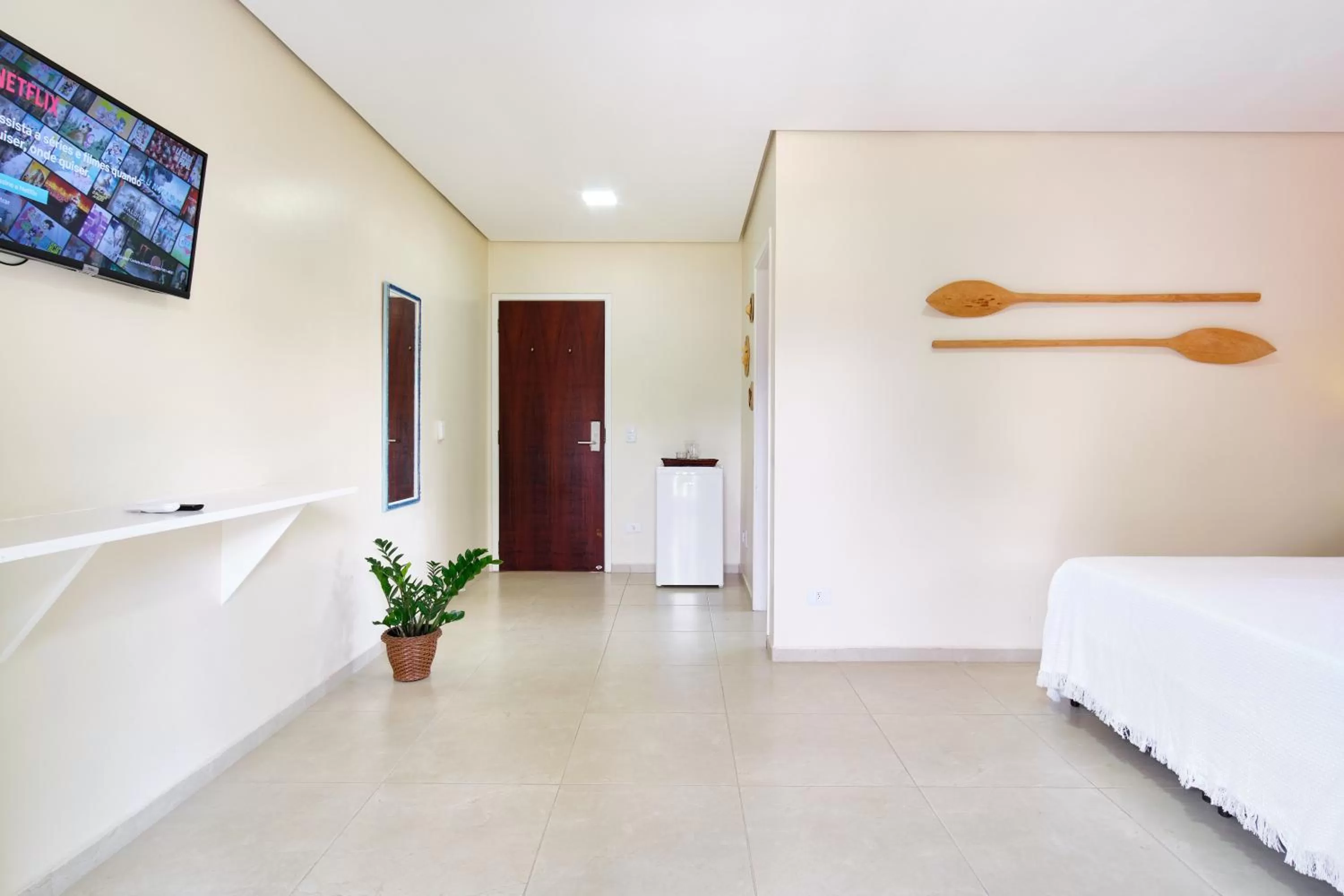 TV and multimedia, Bed in Green Haven Residence