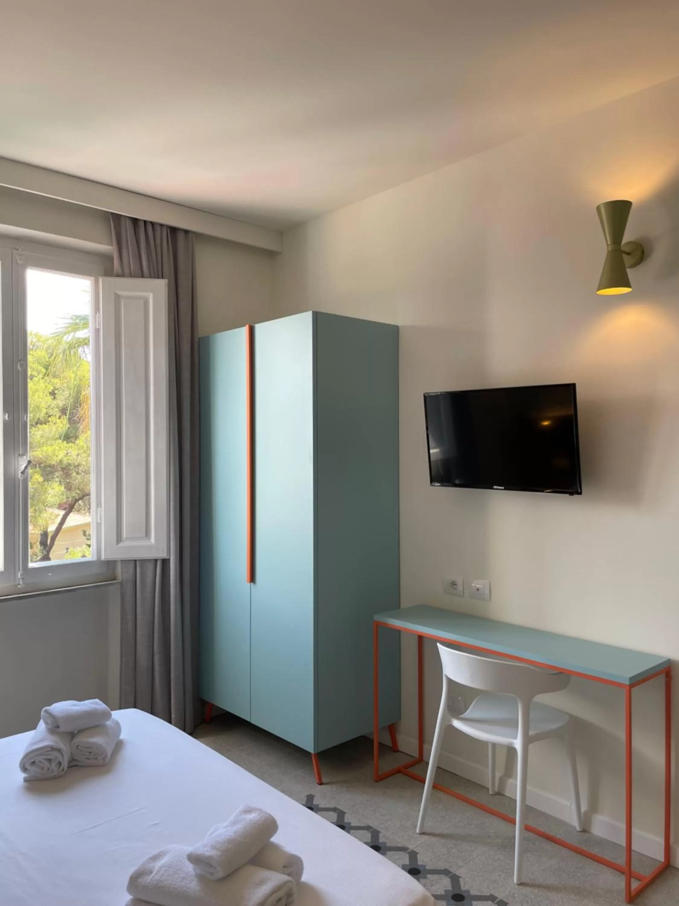 Photo of the whole room, Bed in Guerrini Hotel