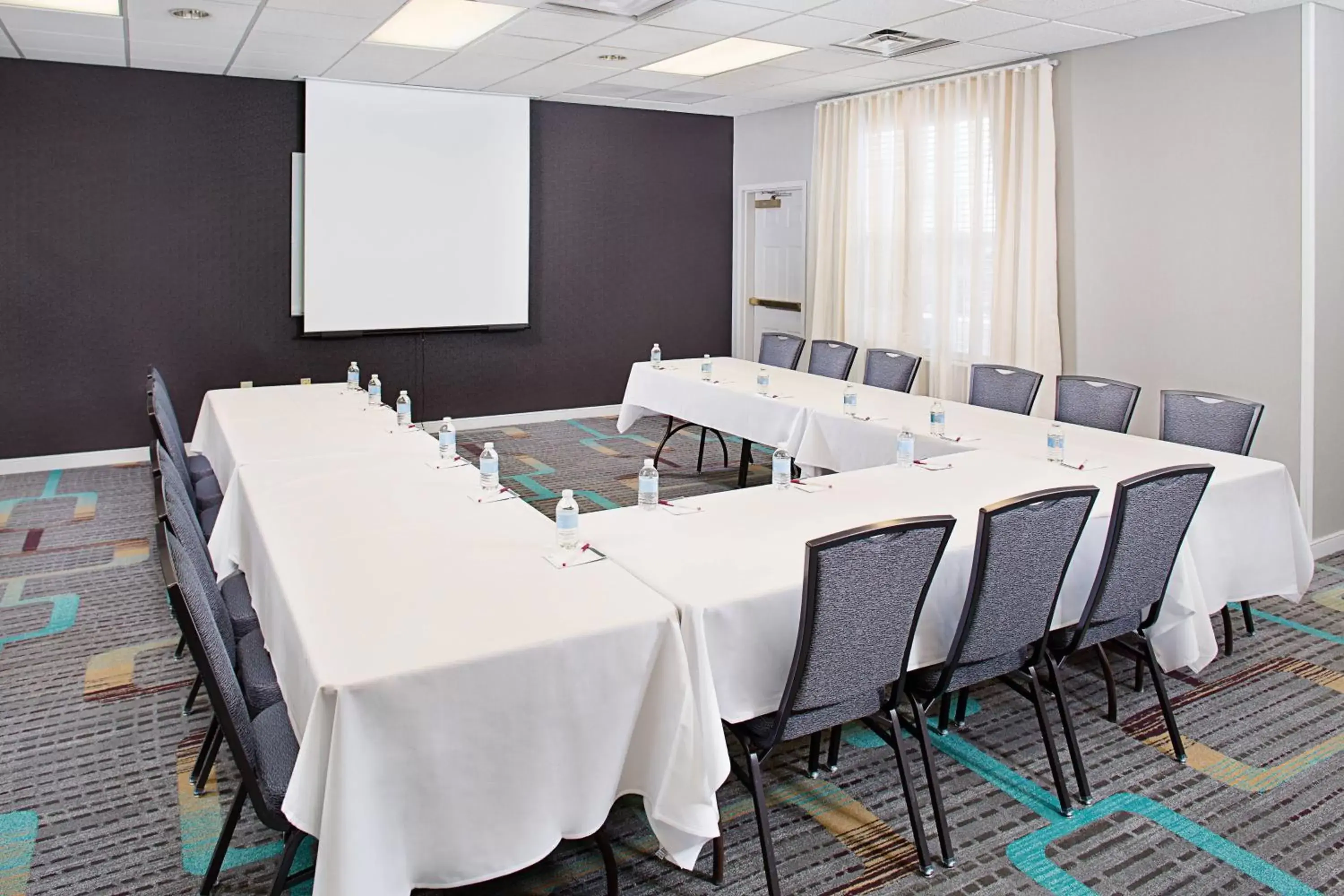 Meeting/conference room in Residence Inn Chicago O'Hare