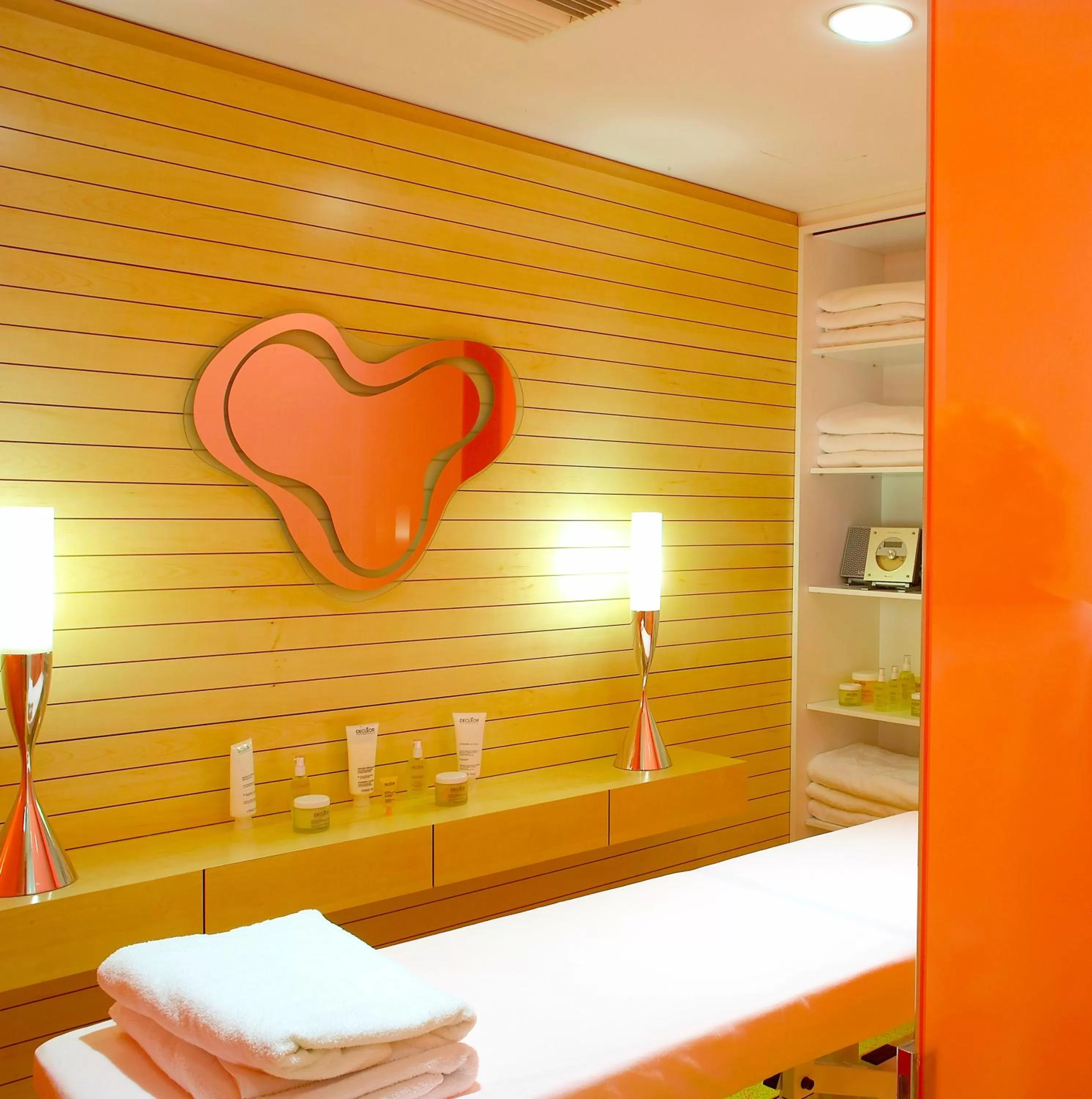 Spa and wellness centre/facilities, Bed in Semiramis