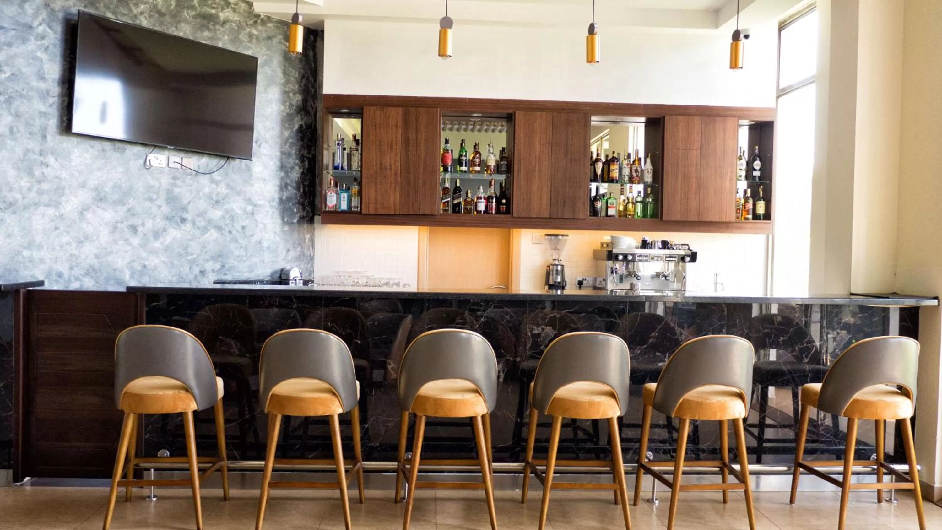 Lounge or bar in Best Western Kisumu Hotel