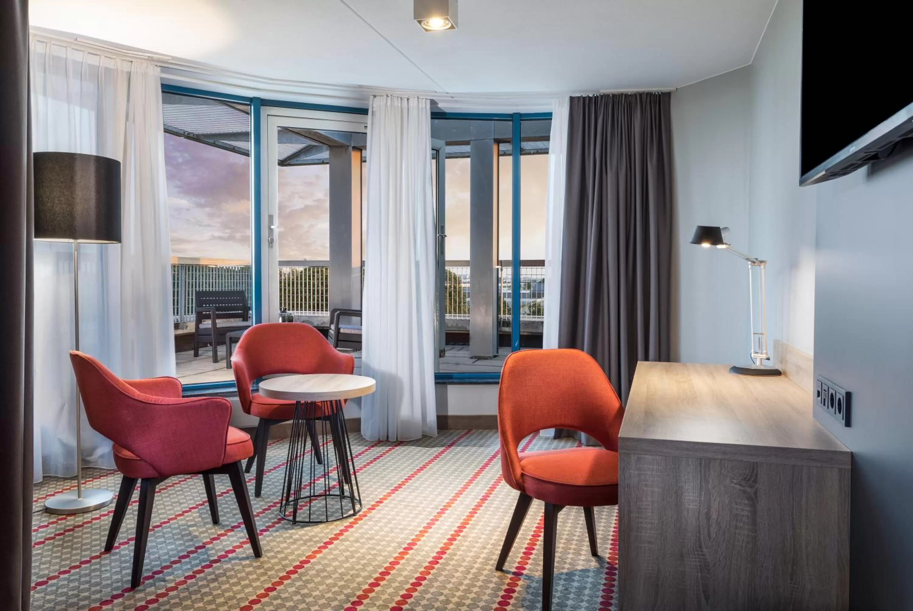 Balcony/Terrace in Ramada by Wyndham Amsterdam Airport Schiphol