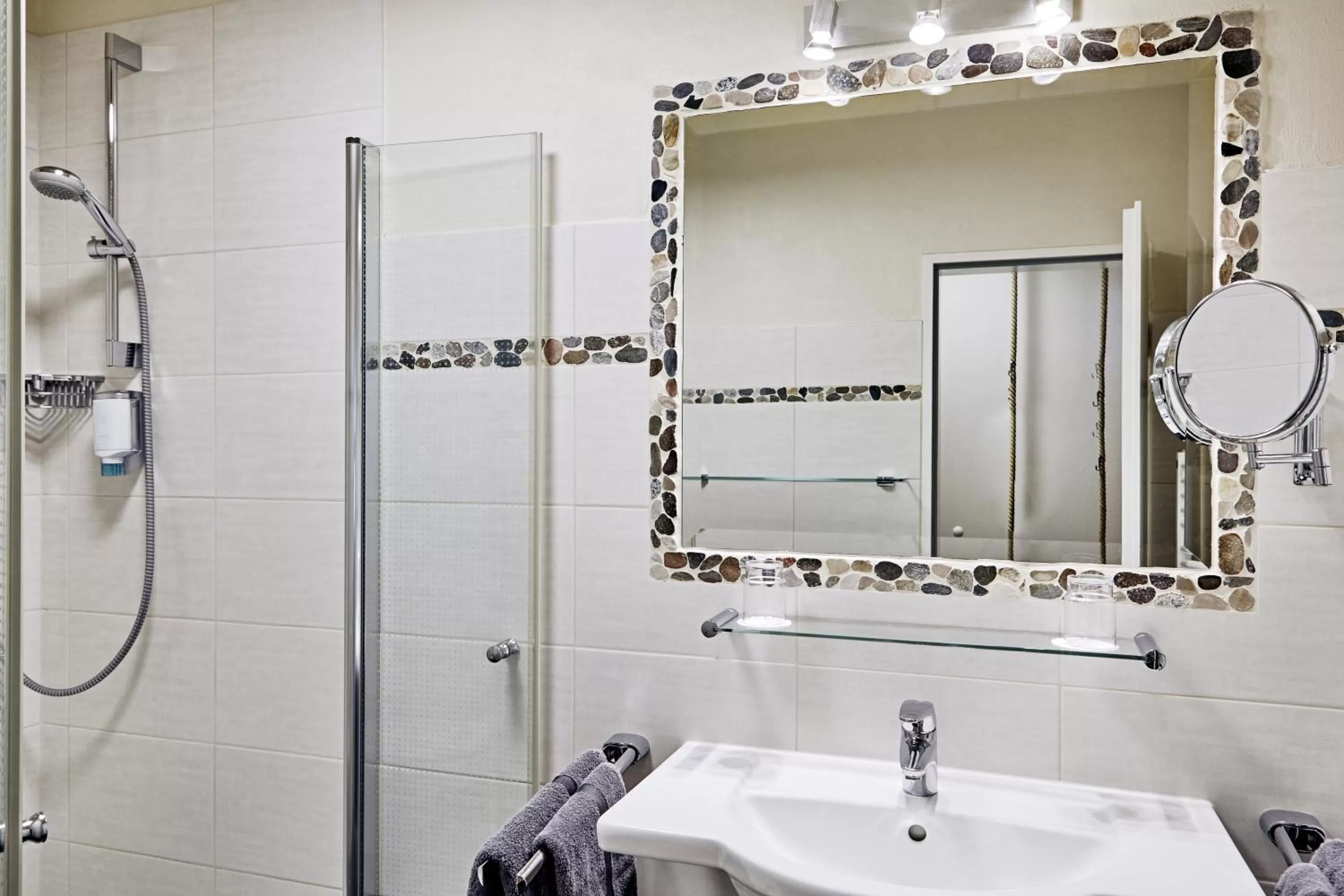 Bathroom in Duus Hotel garni