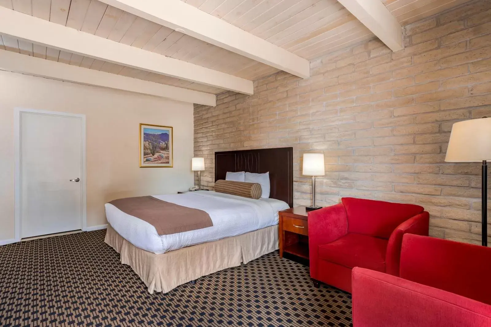 Bed in Kayenta Monument Valley Inn