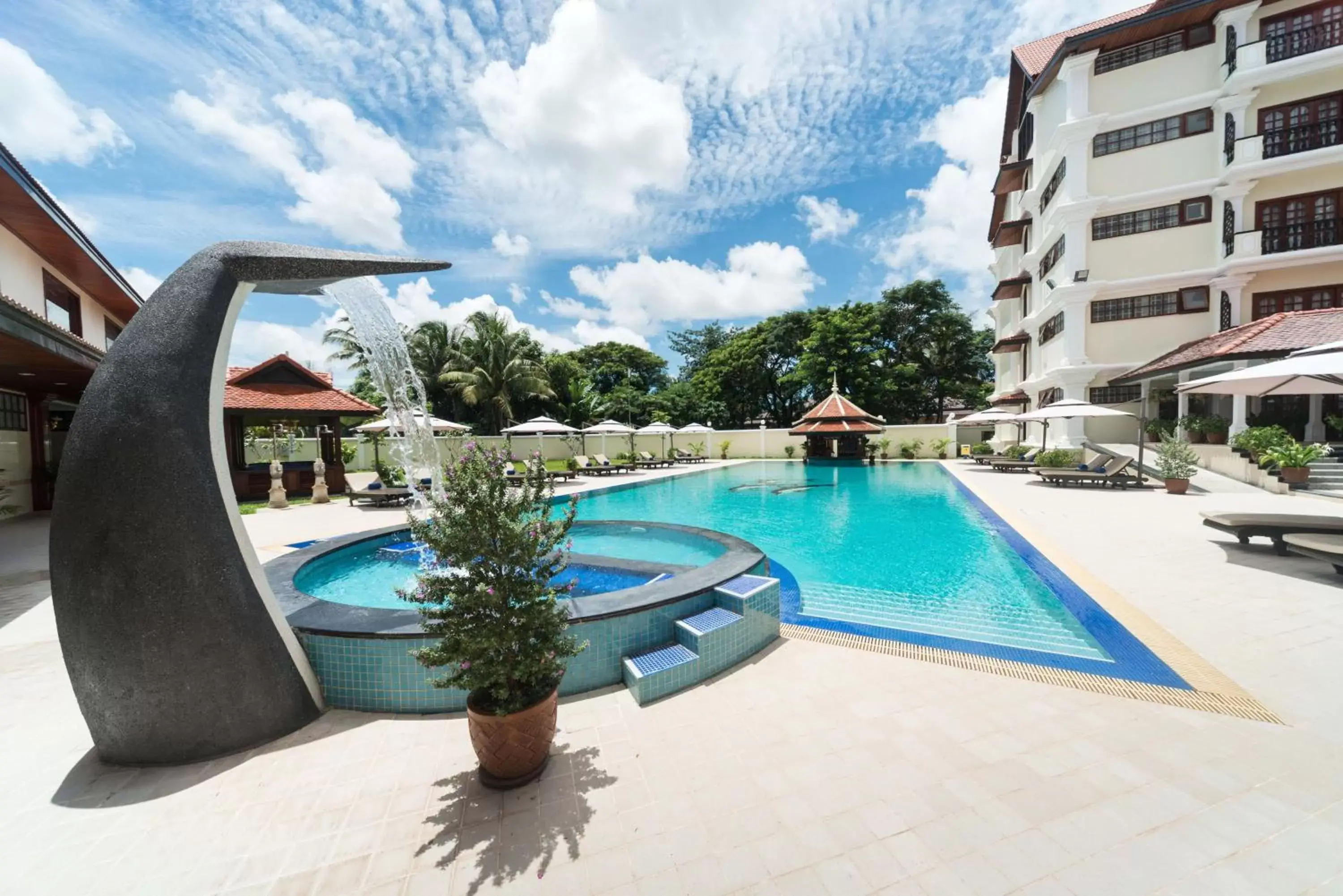 Pool view, Swimming Pool in Regency Angkor Hotel