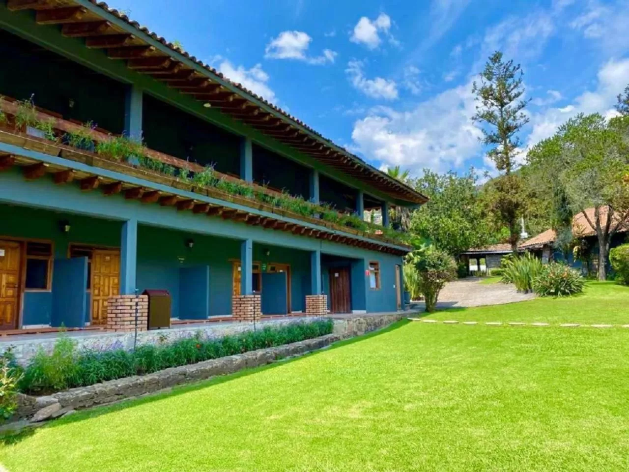 Property Building in San José Del Valle