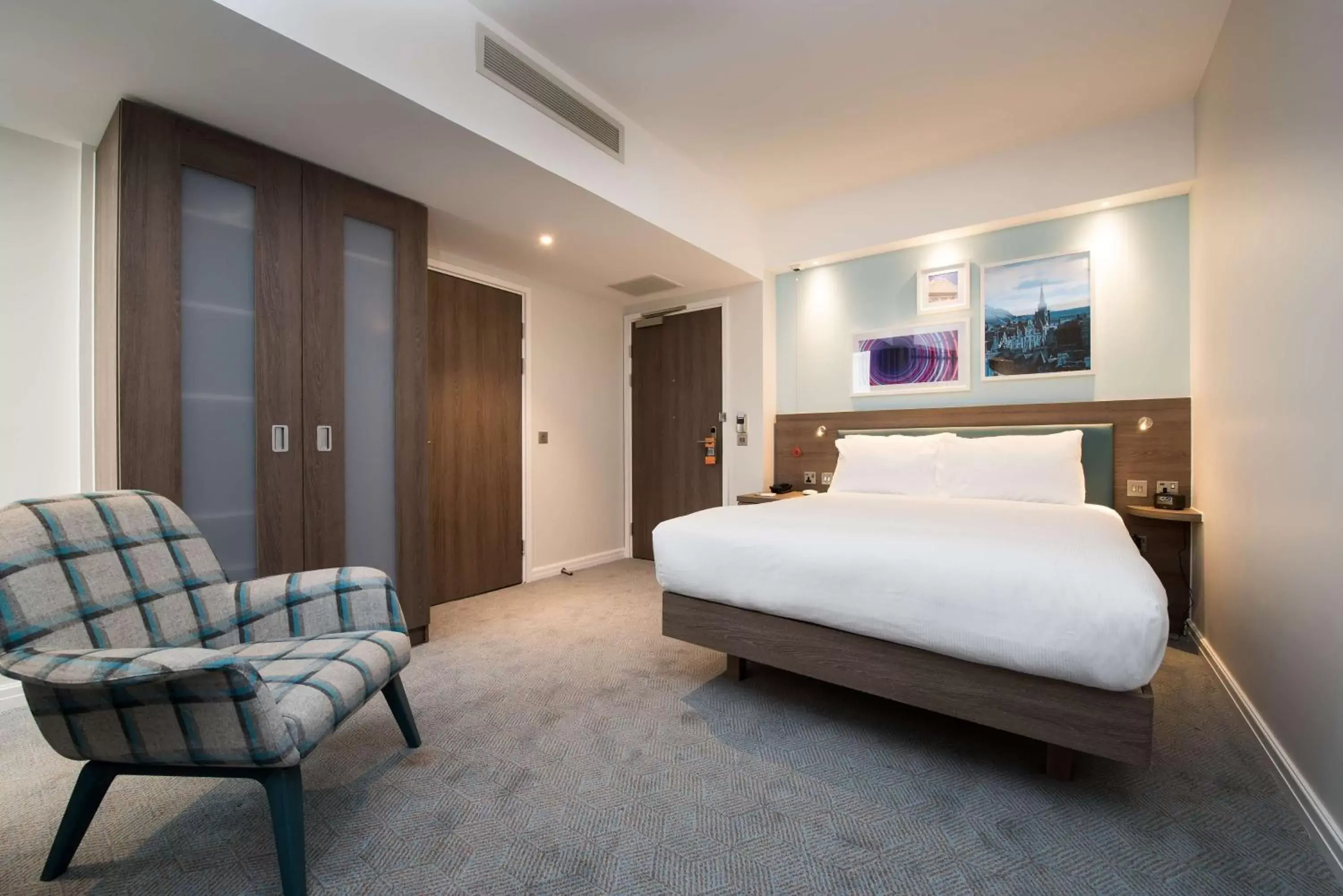 Bed in Hampton By Hilton Edinburgh West End