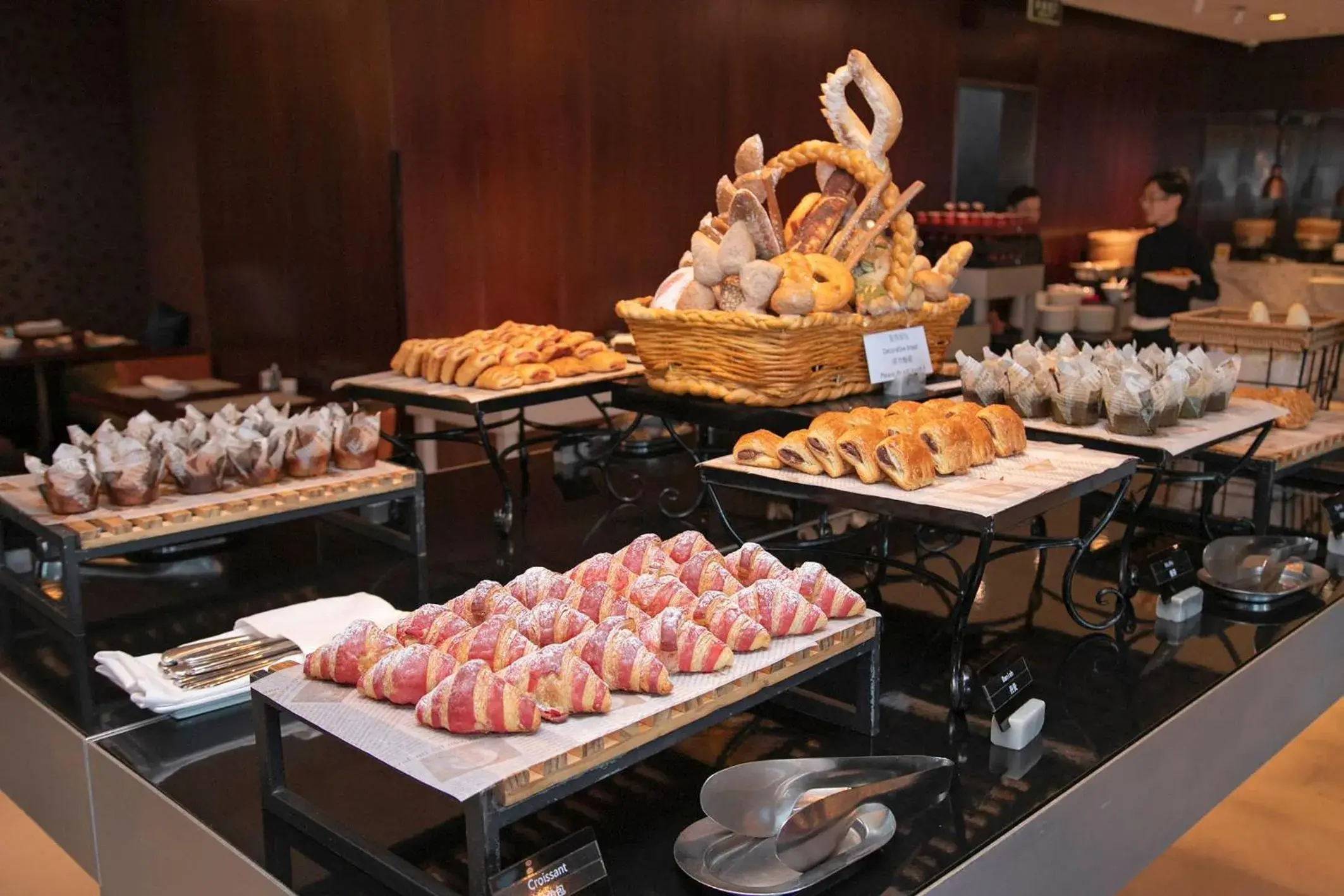 Breakfast, Food in Renaissance Shanghai Zhongshan Park Hotel