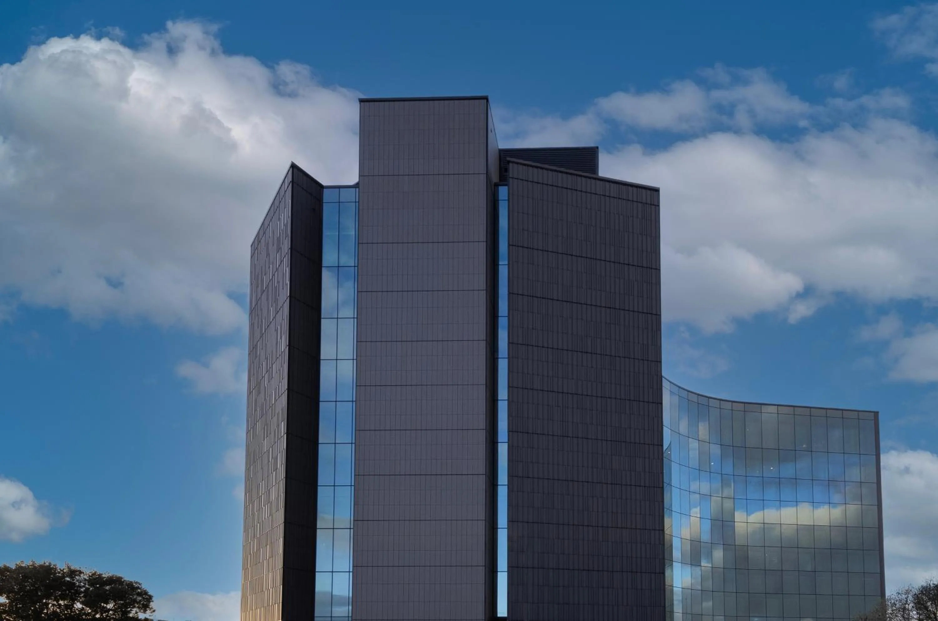 Property building in Pullman Auckland Airport