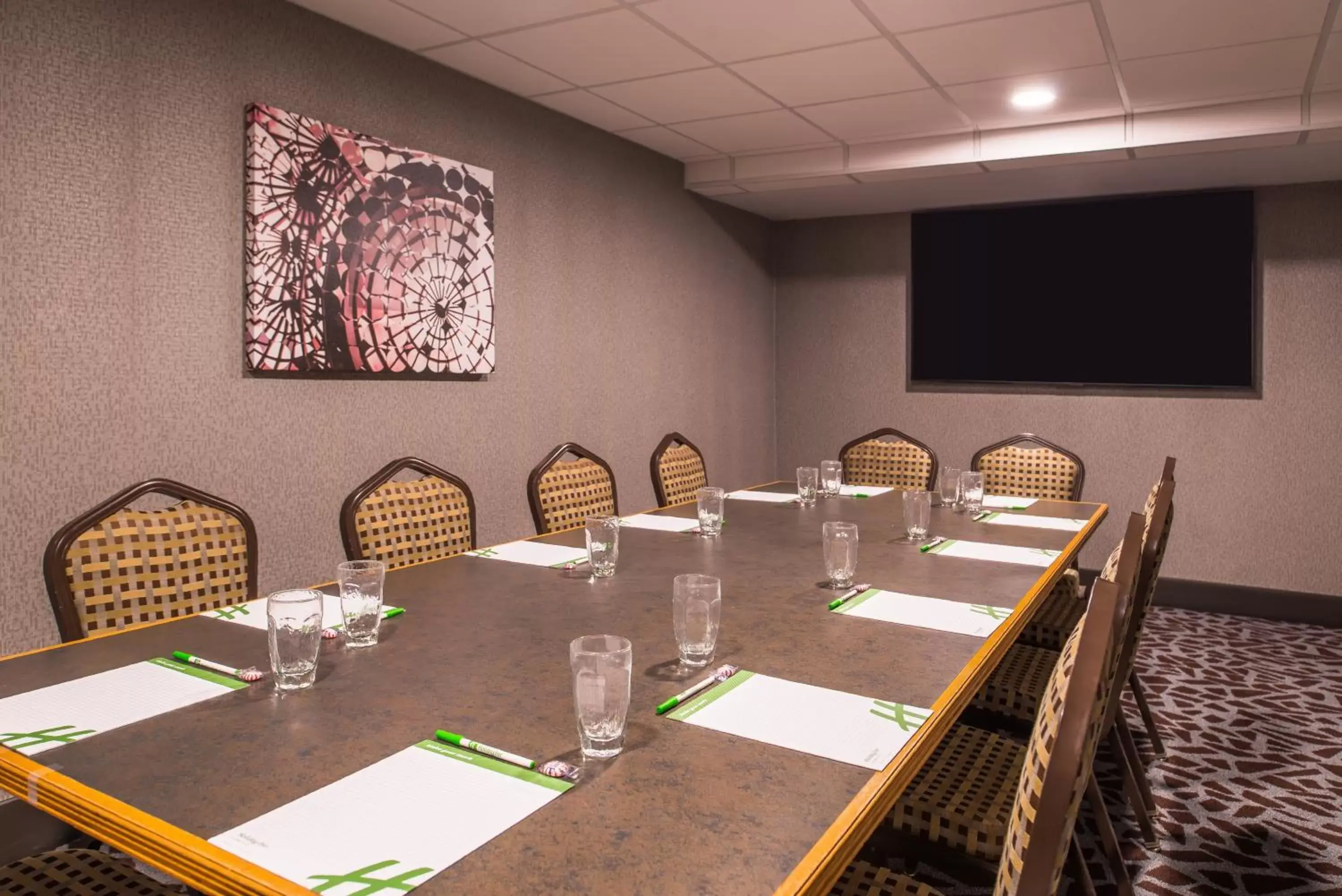 Meeting/conference room in Holiday Inn Auburn-Finger Lakes Region, an IHG Hotel