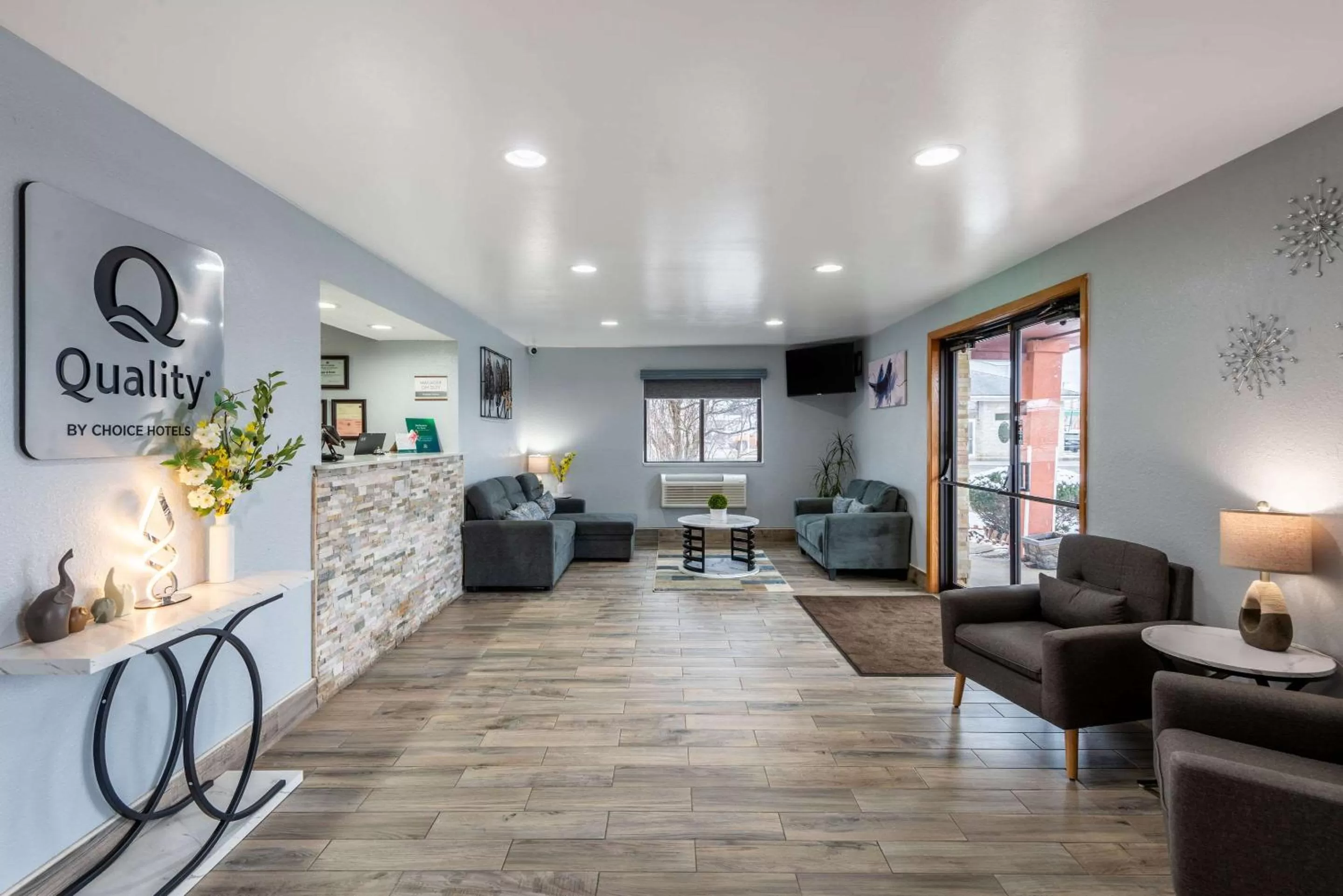 Lobby or reception, Lobby/Reception in Super 8 by Wyndham Oneida Verona