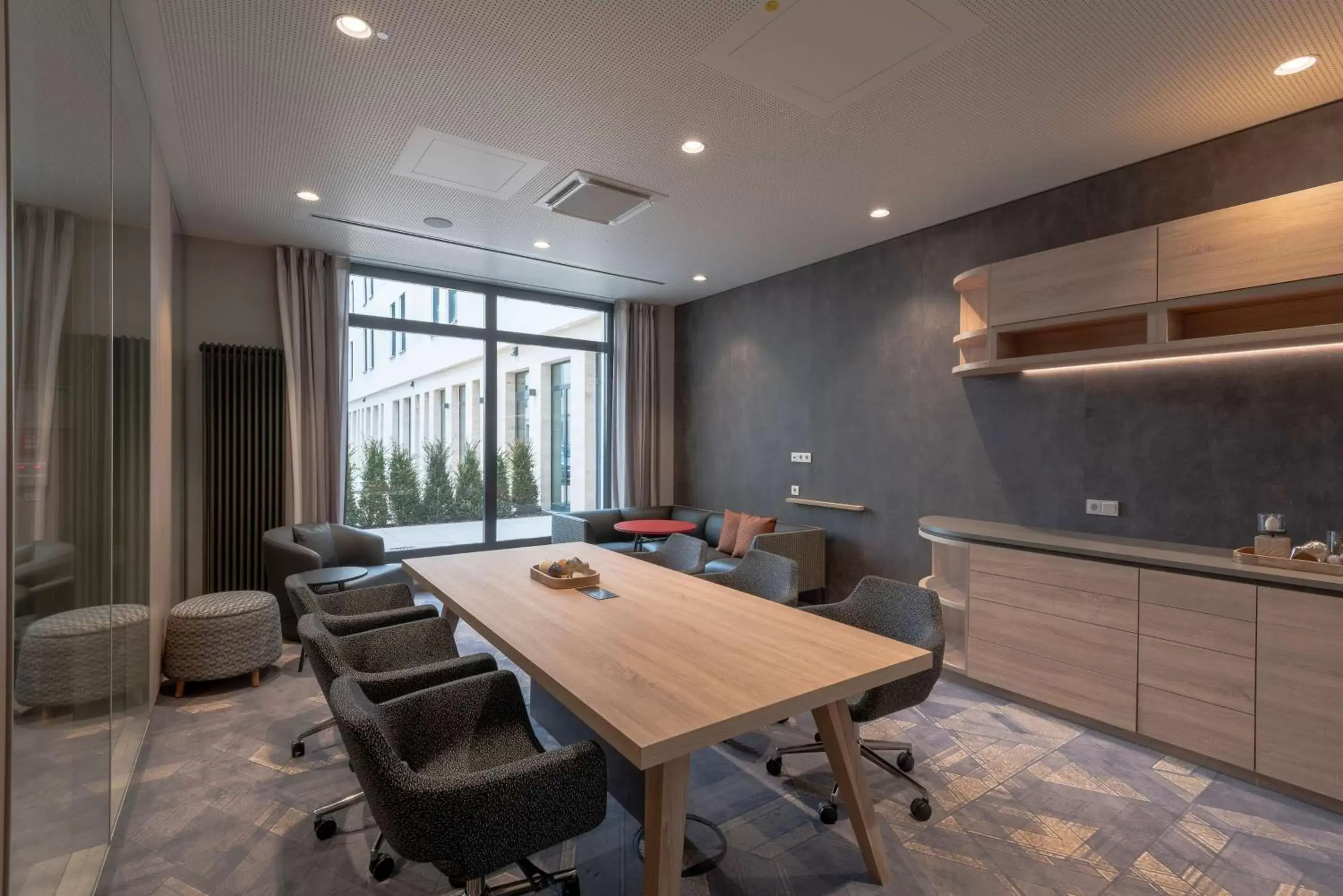 Meeting/conference room, Dining Area in Hampton By Hilton Munich City North