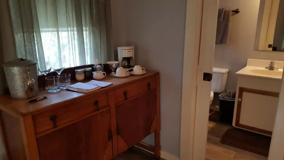 Kitchen/Kitchenette in Full Moon Inn