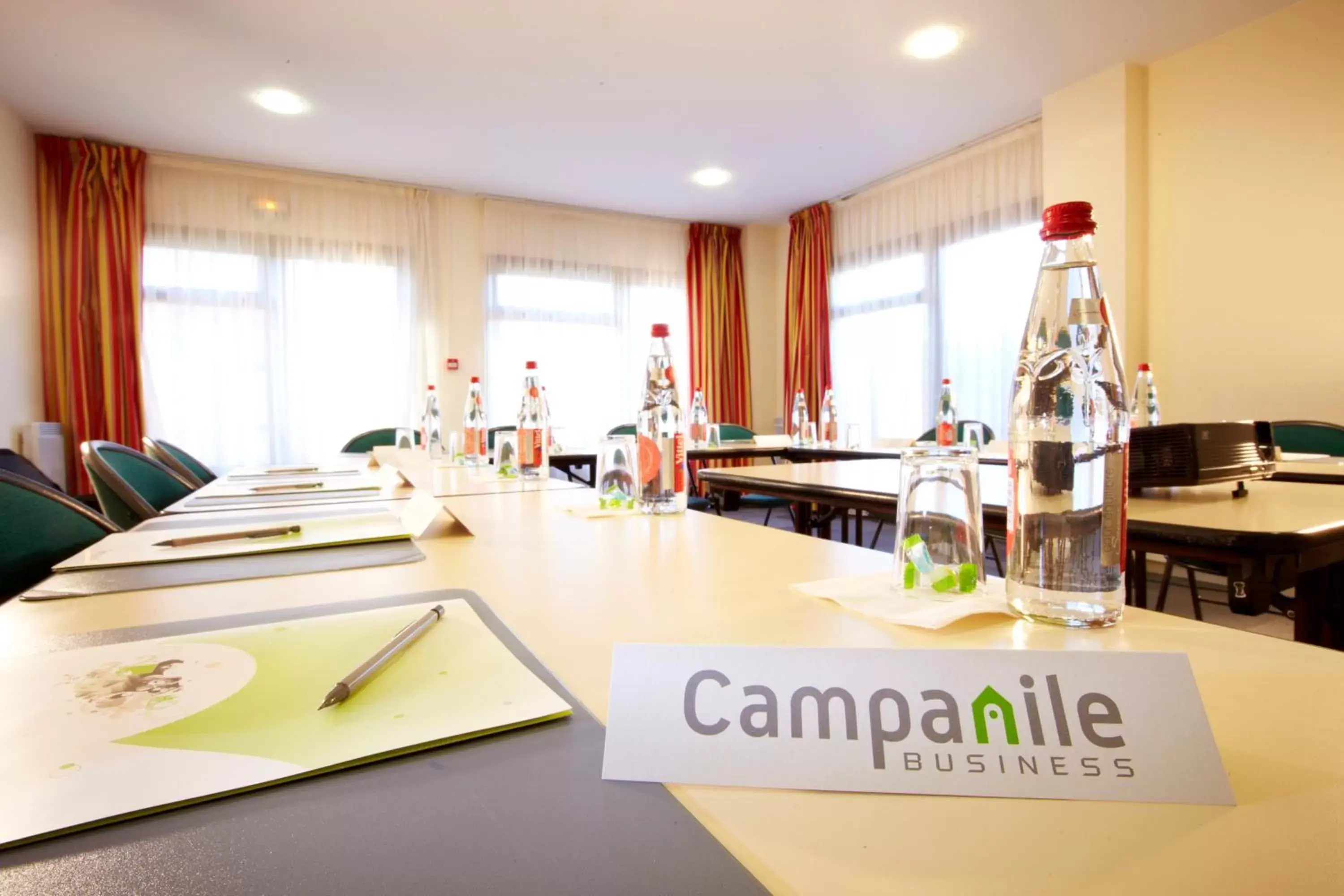 Business facilities in Campanile Nîmes Centre Mas-Carbonnel
