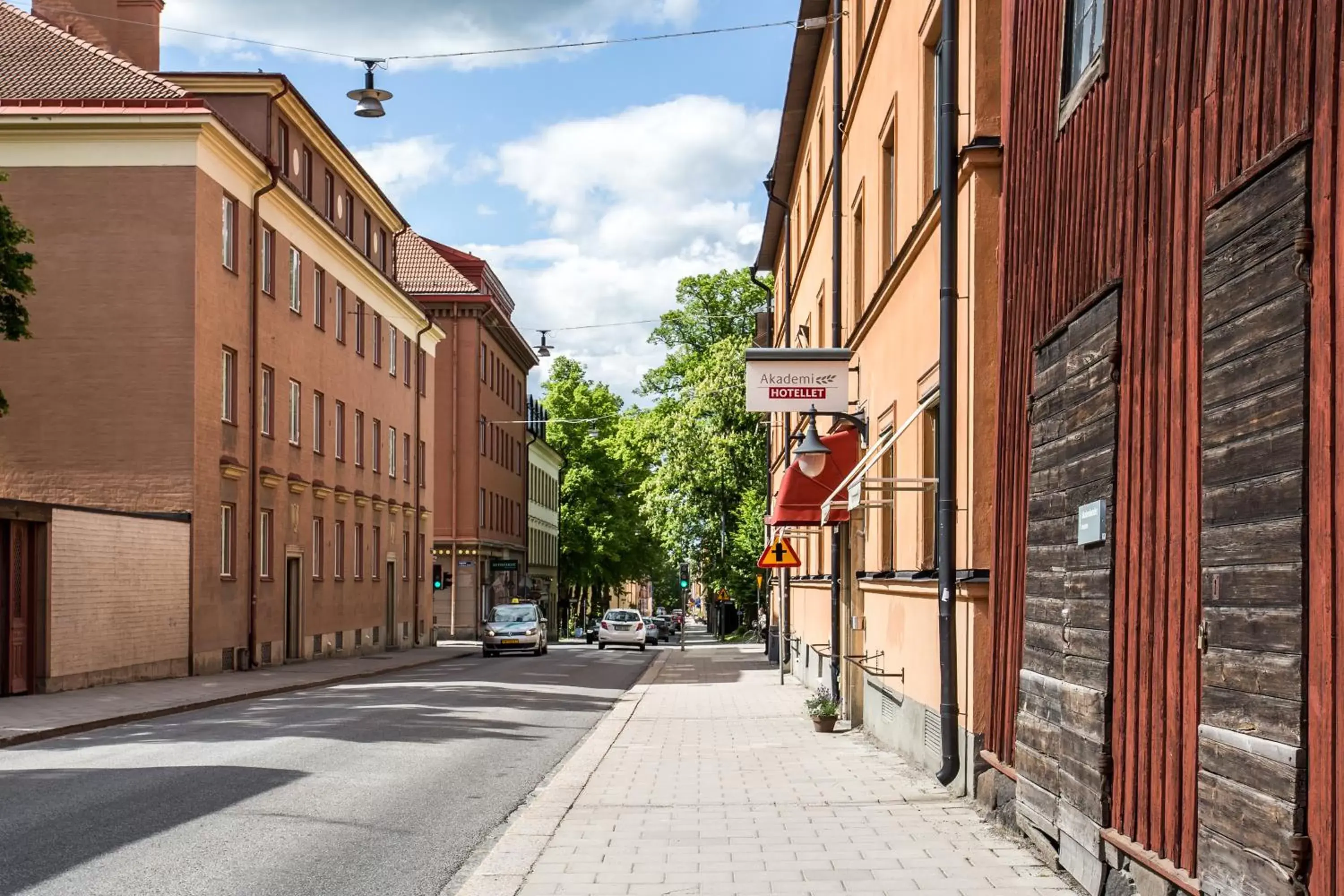 Facade/entrance, Neighborhood in Akademihotellet