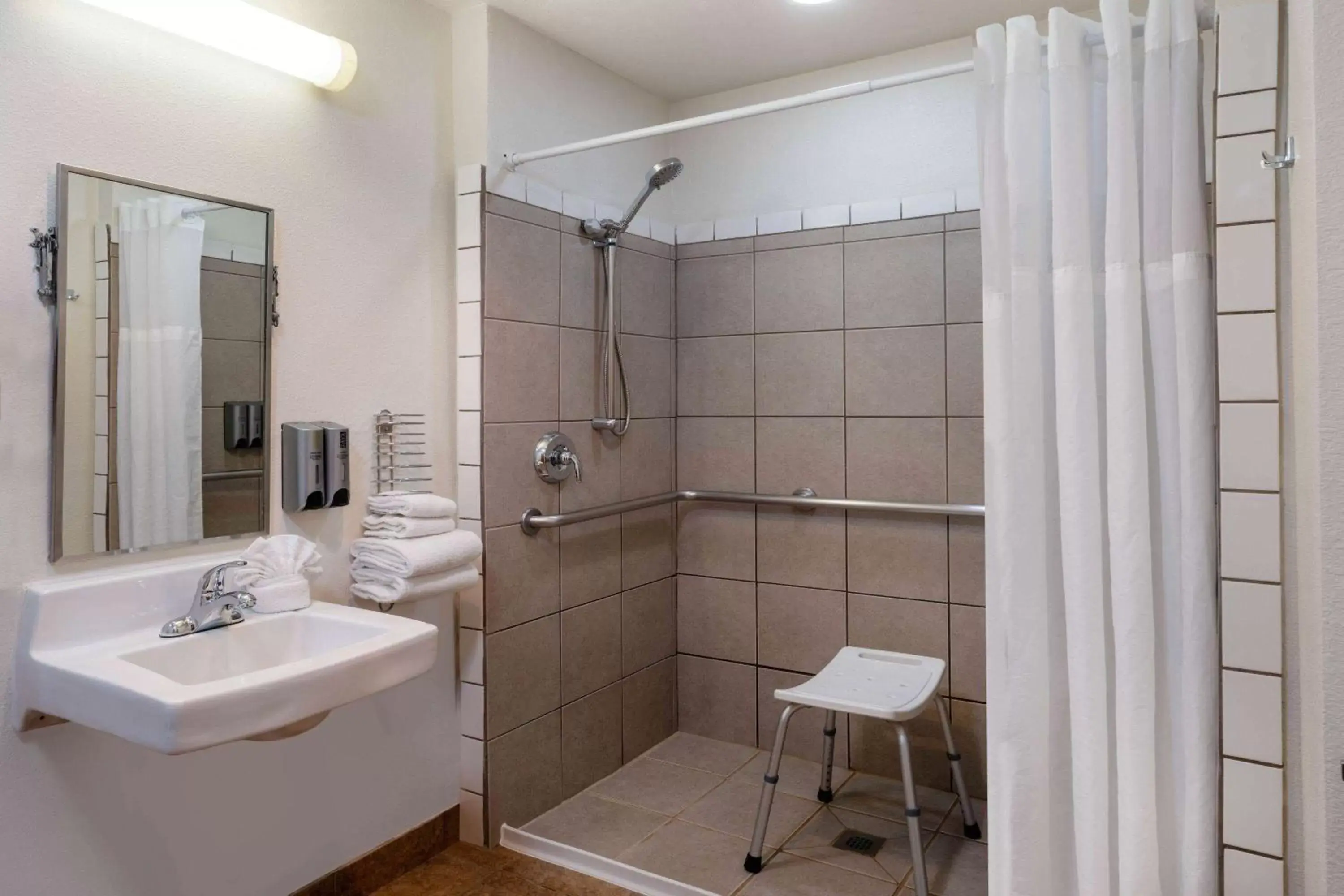 Shower, Bathroom in Microtel Inn & Suites by Wyndham Salt Lake City Airport