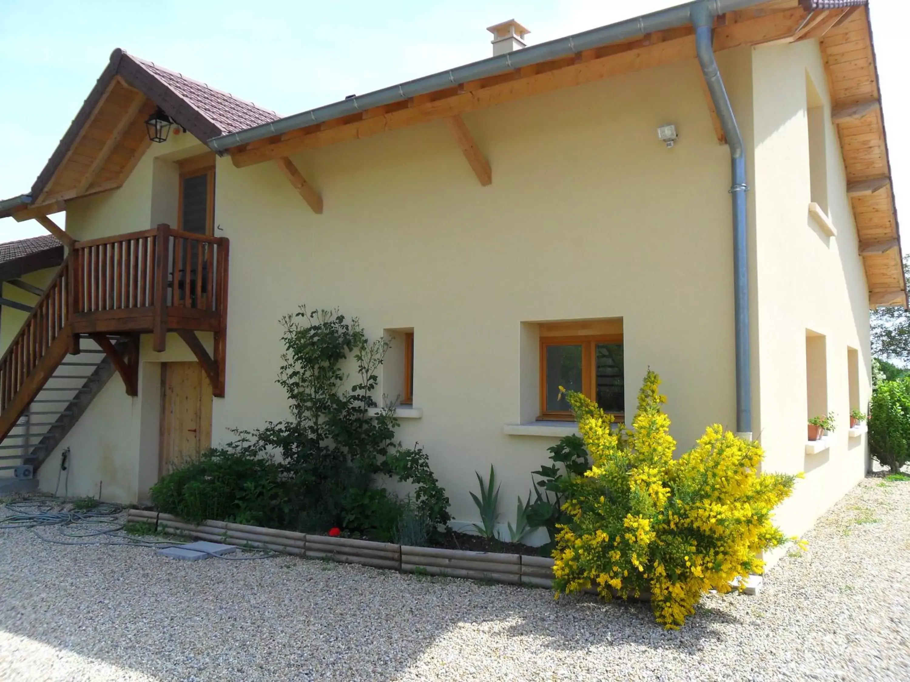 Guests, Property Building in Aux Cadollines